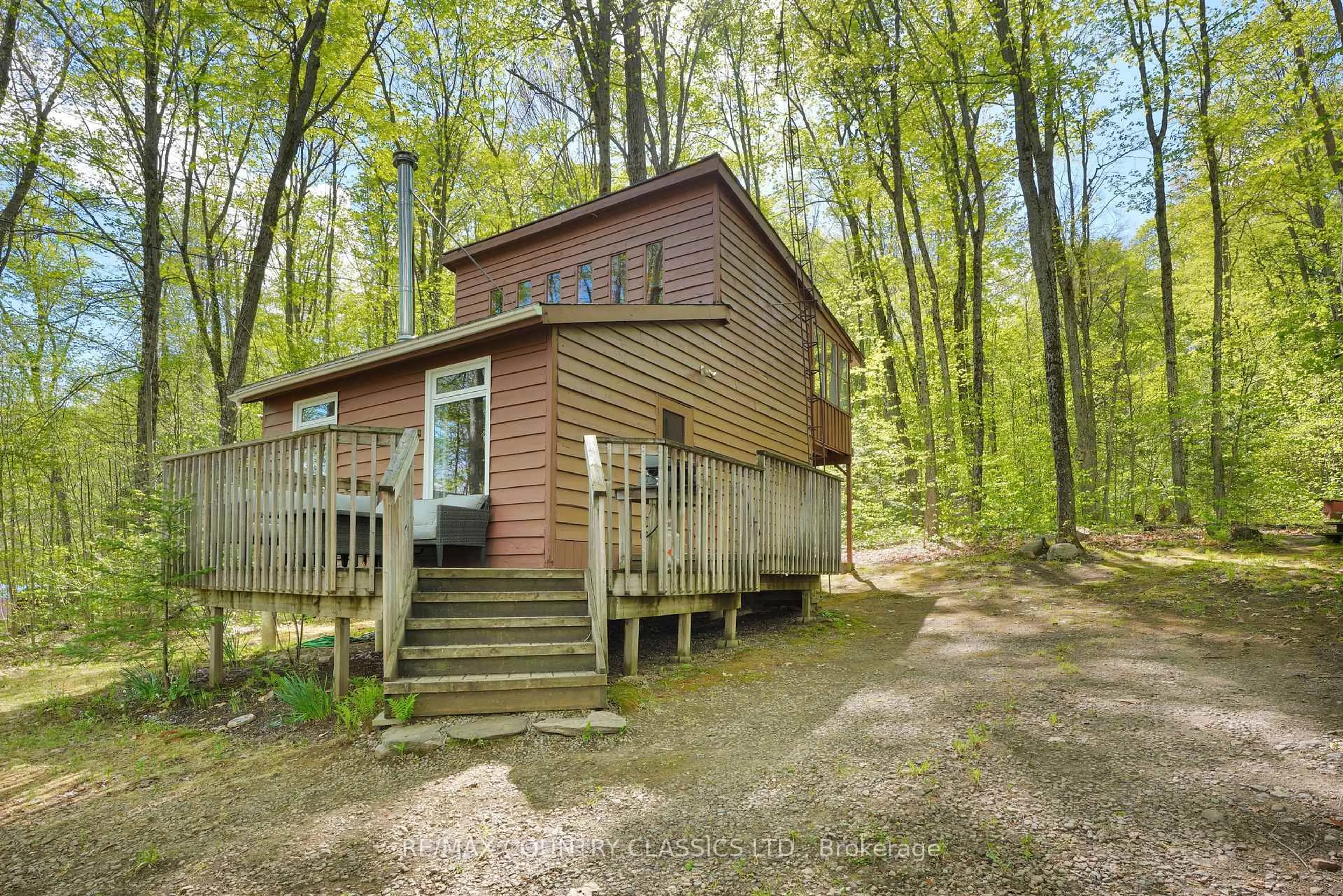 Shed for 12 Albion Lake Crt, Bancroft Ontario K0L 1C0