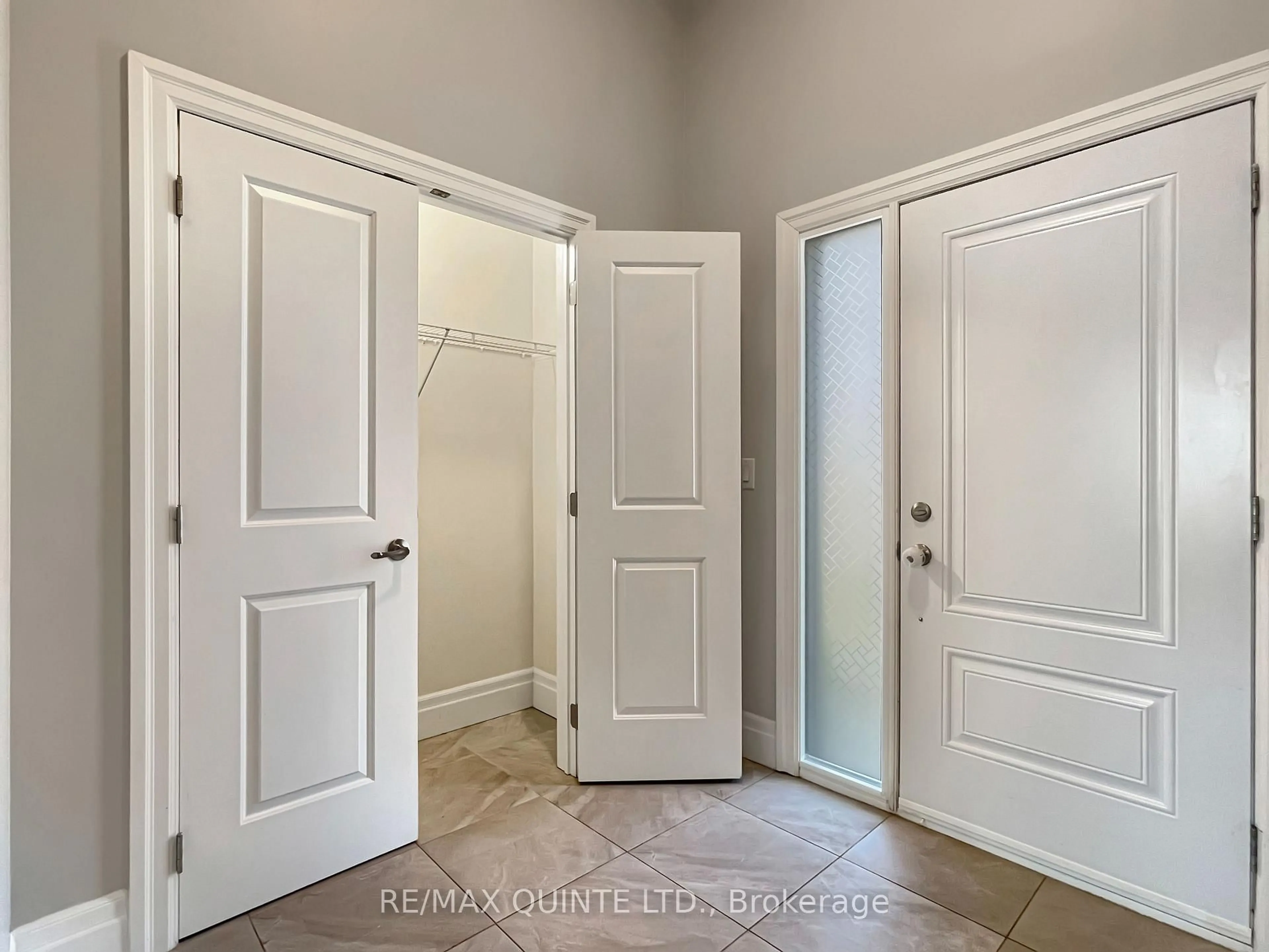 Indoor entryway for 20 Allen St, Prince Edward County Ontario K0K 2T0