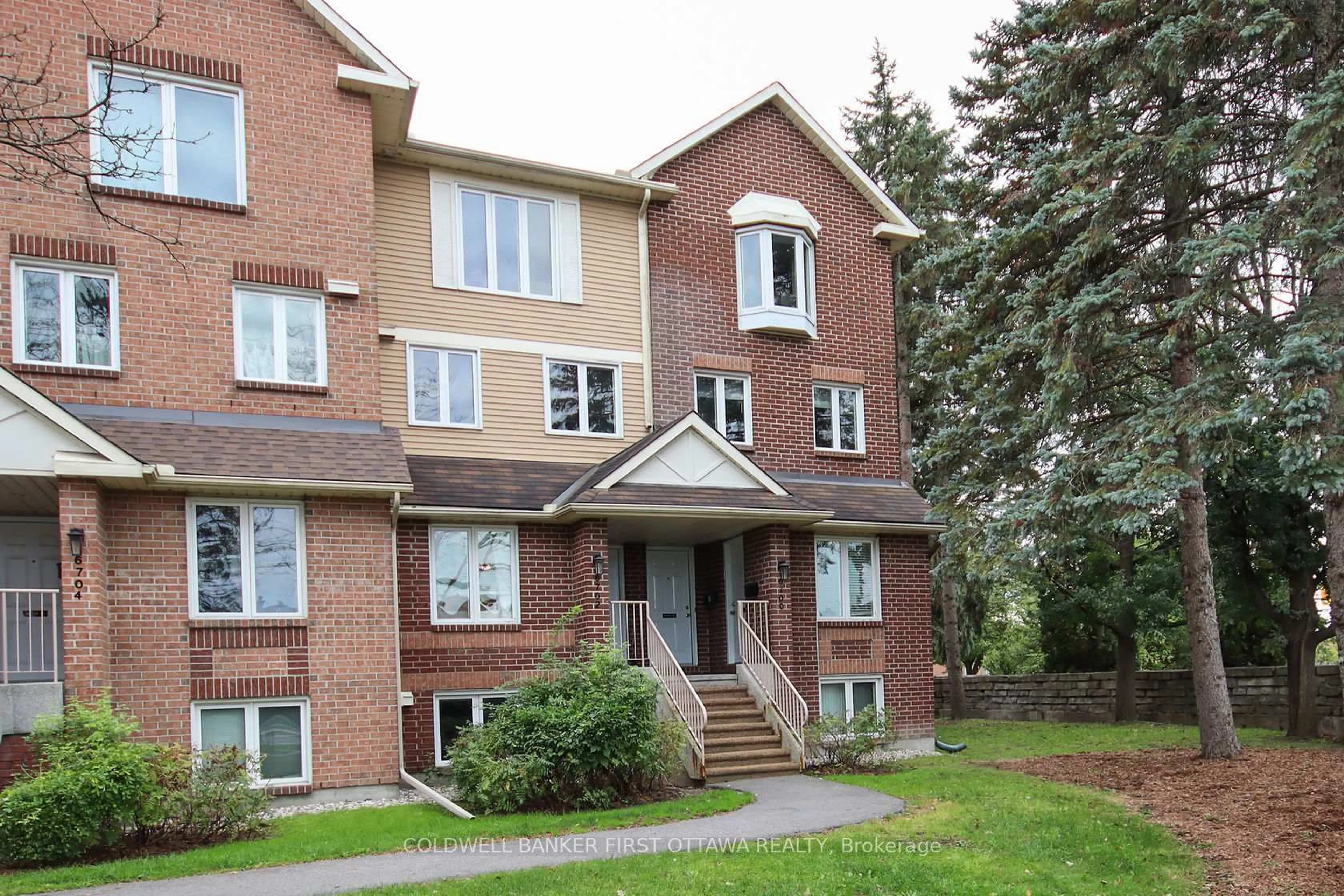 Unknown for 6702 Jeanne Darc Blvd #A, Ottawa Ontario K1C 6E9