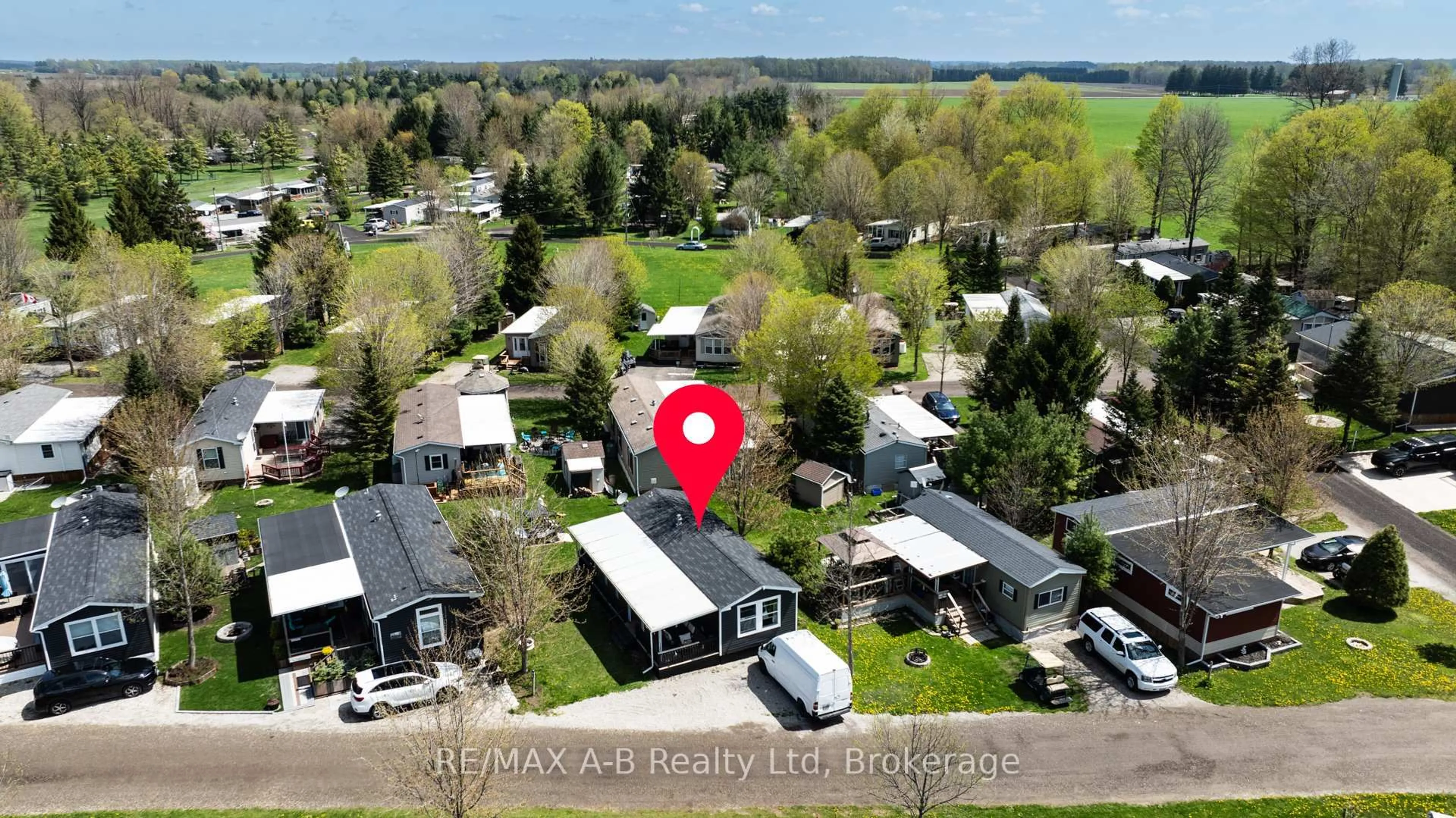 A pic from outside/outdoor area/front of a property/back of a property/a pic from drone, unknown for 923590 Road 92 Rd #614, Zorra Ontario N0J 1J0