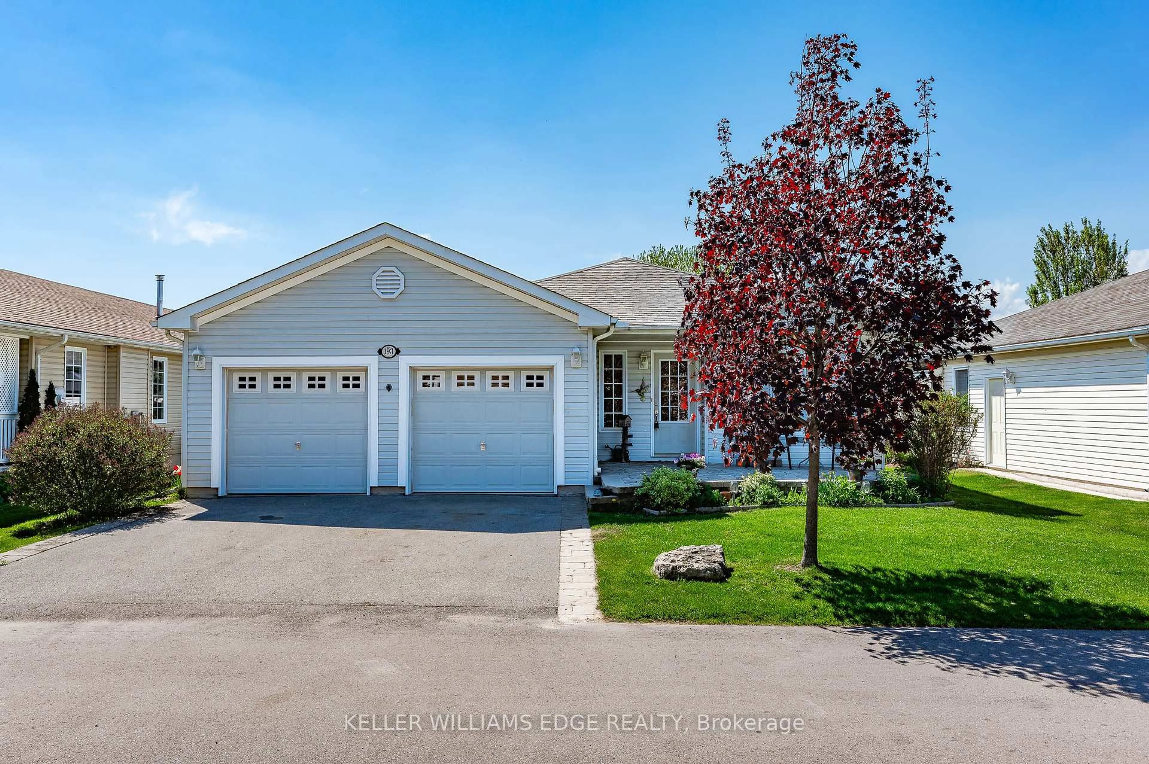 Home with vinyl exterior material, street for 193 GLENARIFF Cres, Hamilton Ontario L8B 1A5