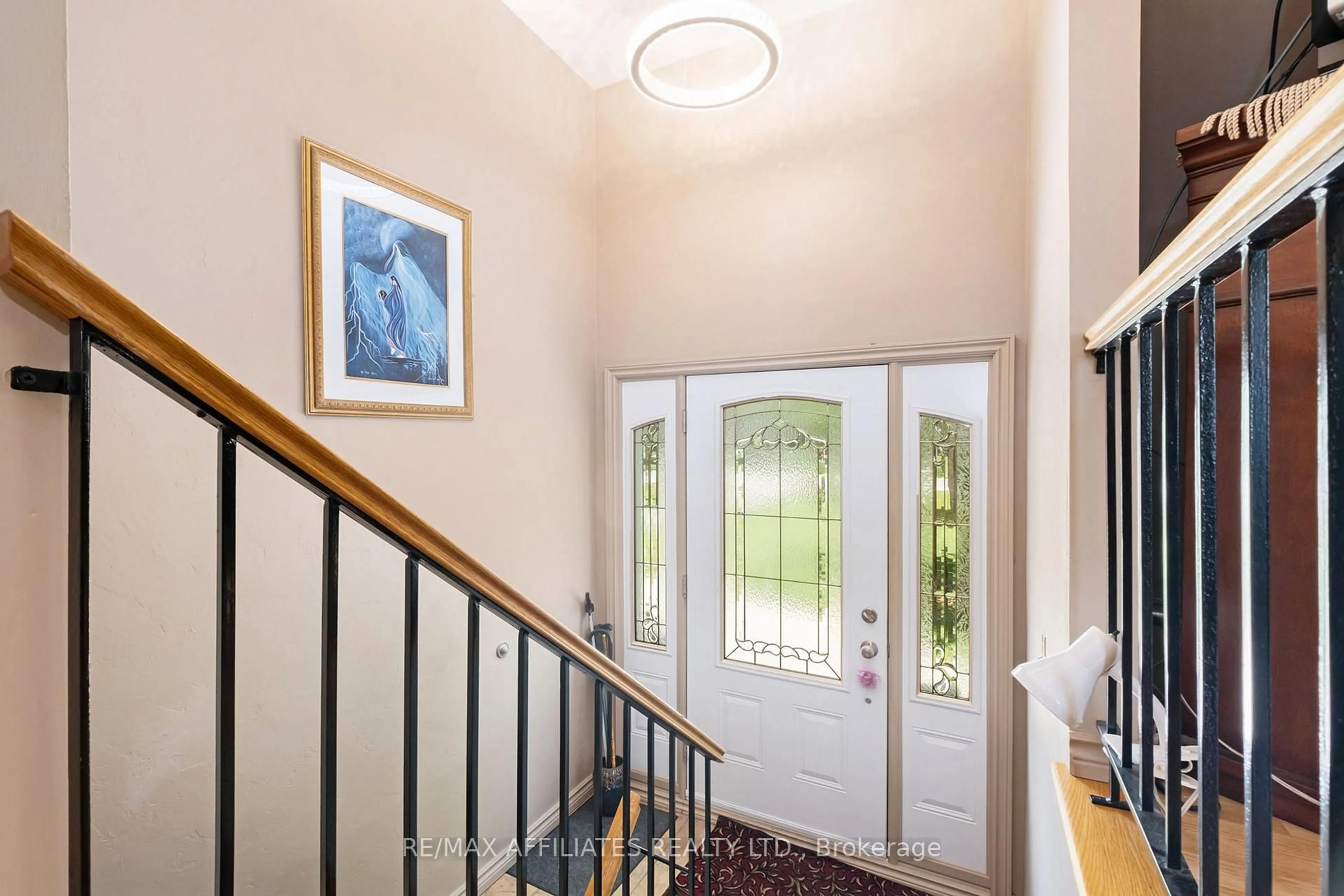 Indoor foyer for 57 Golf Club Rd, Rideau Lakes Ontario K7A 4S5