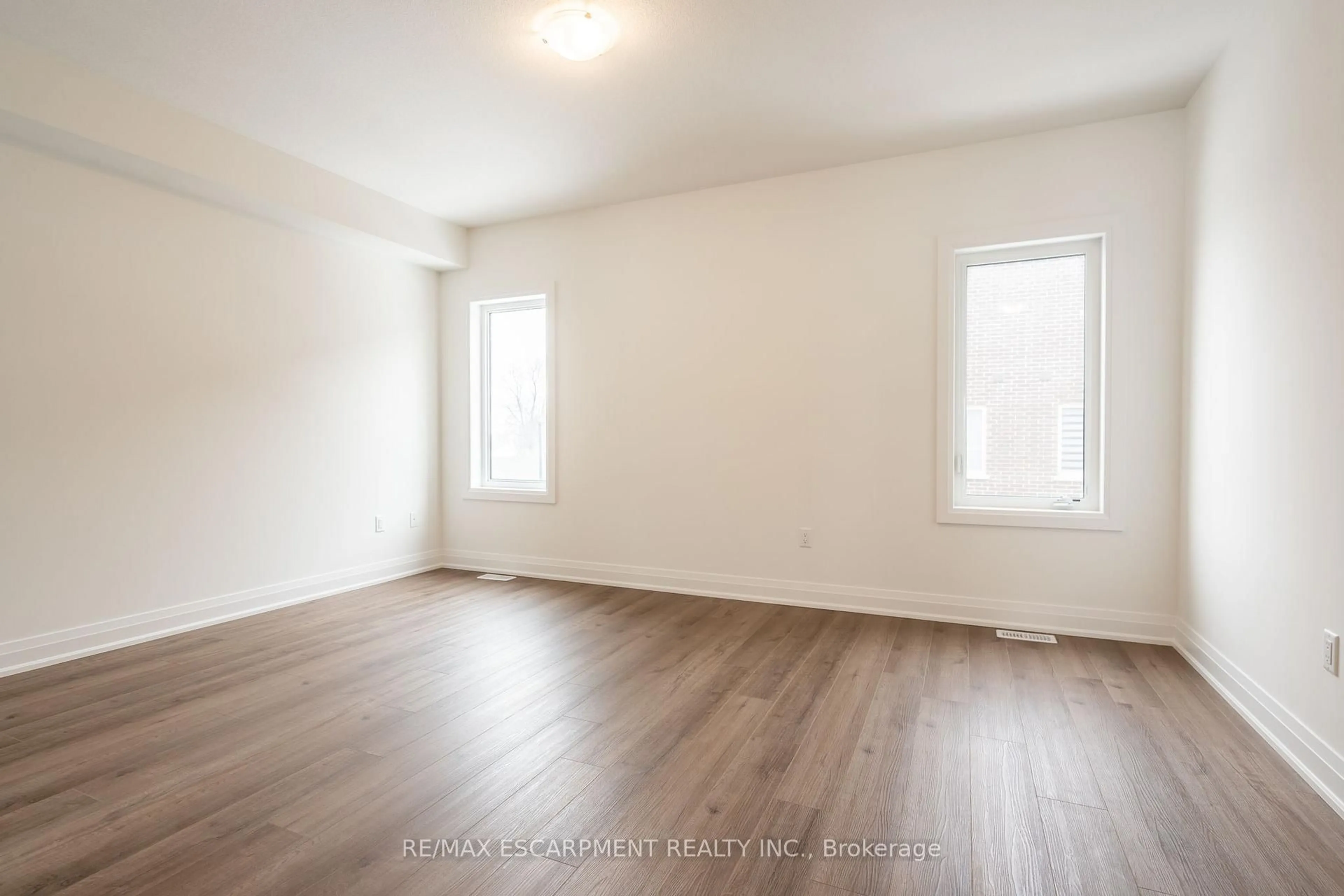 A pic of a room for 20 Clear Valley Lane, Hamilton Ontario L0R 1W0