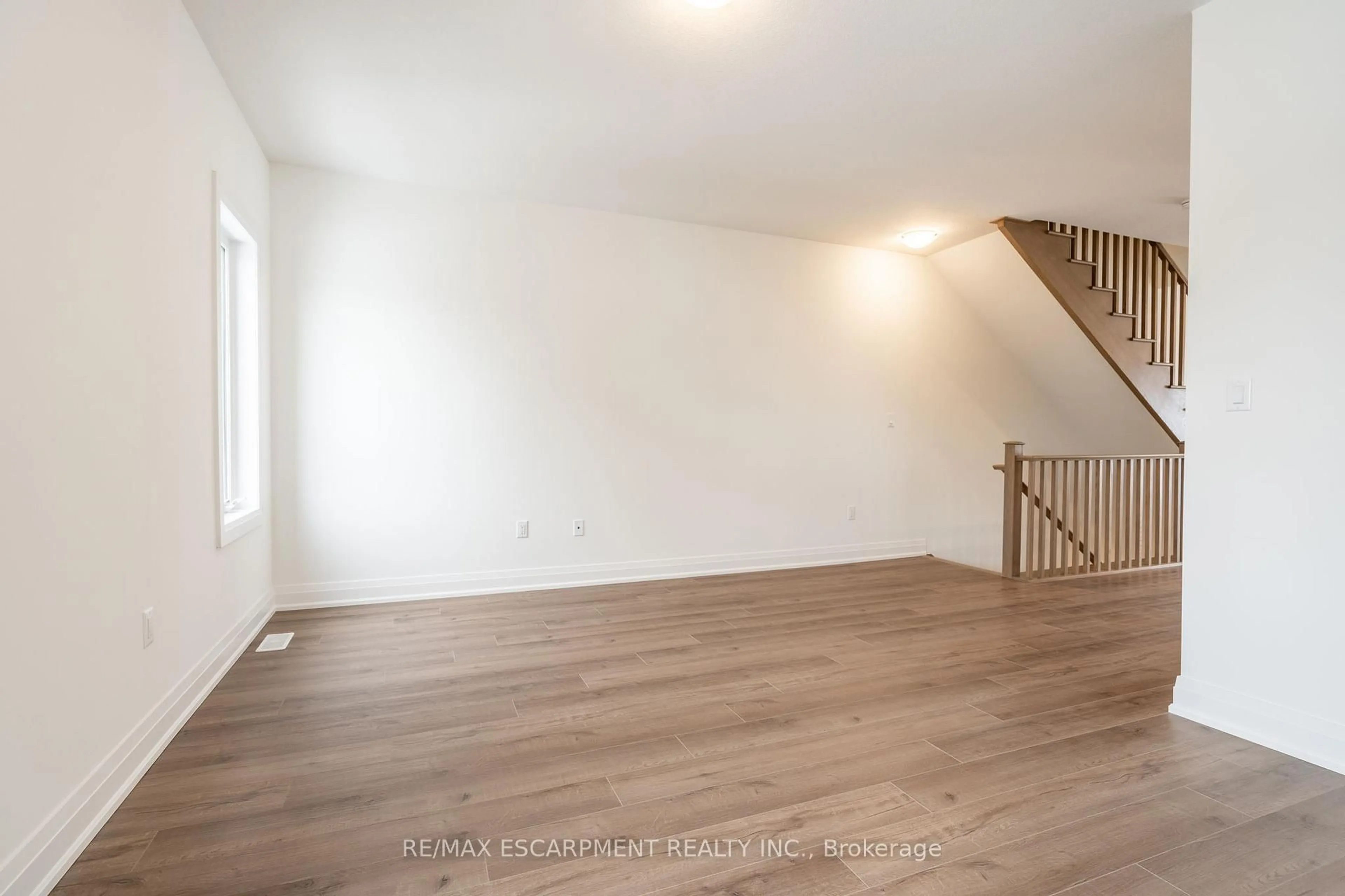 A pic of a room for 20 Clear Valley Lane, Hamilton Ontario L0R 1W0