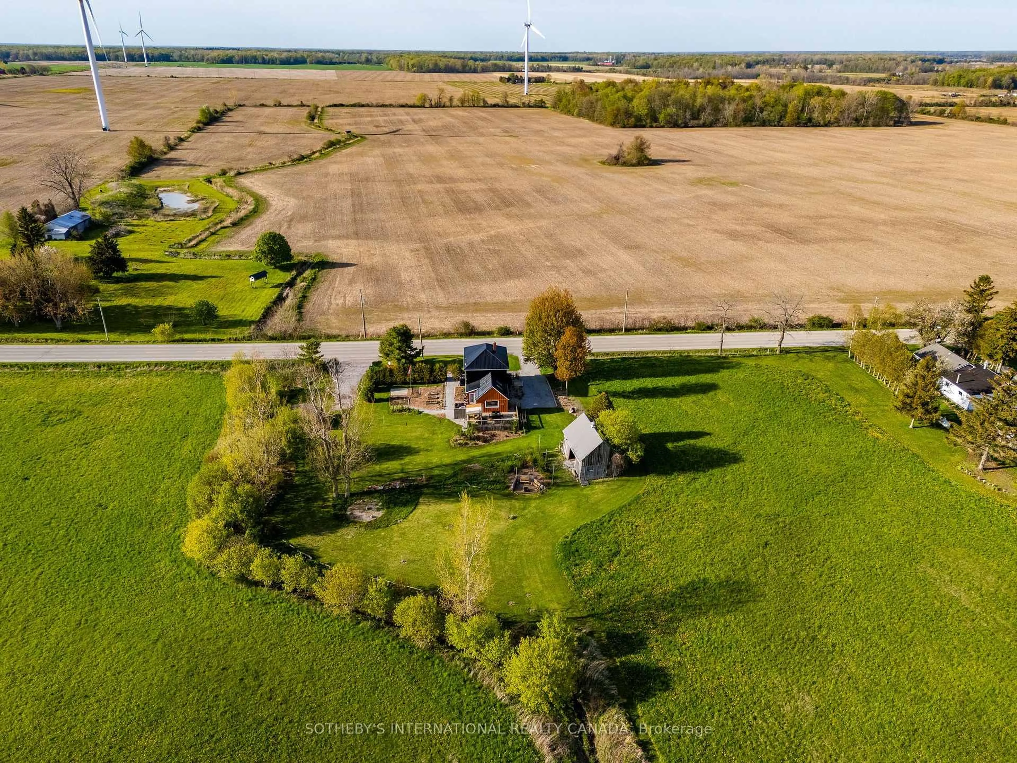 A pic from outside/outdoor area/front of a property/back of a property/a pic from drone, street for 1698 Lakeshore Rd, Norfolk Ontario N0E 1M0