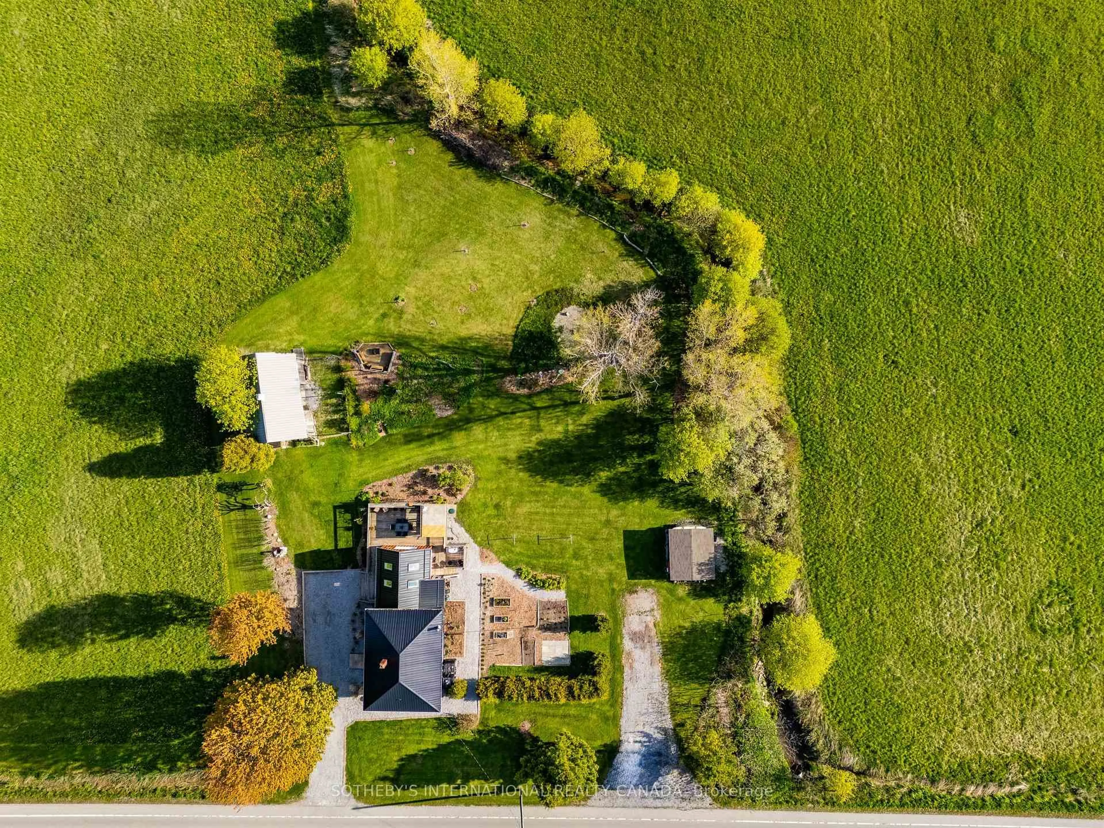 A pic from outside/outdoor area/front of a property/back of a property/a pic from drone, street for 1698 Lakeshore Rd, Norfolk Ontario N0E 1M0