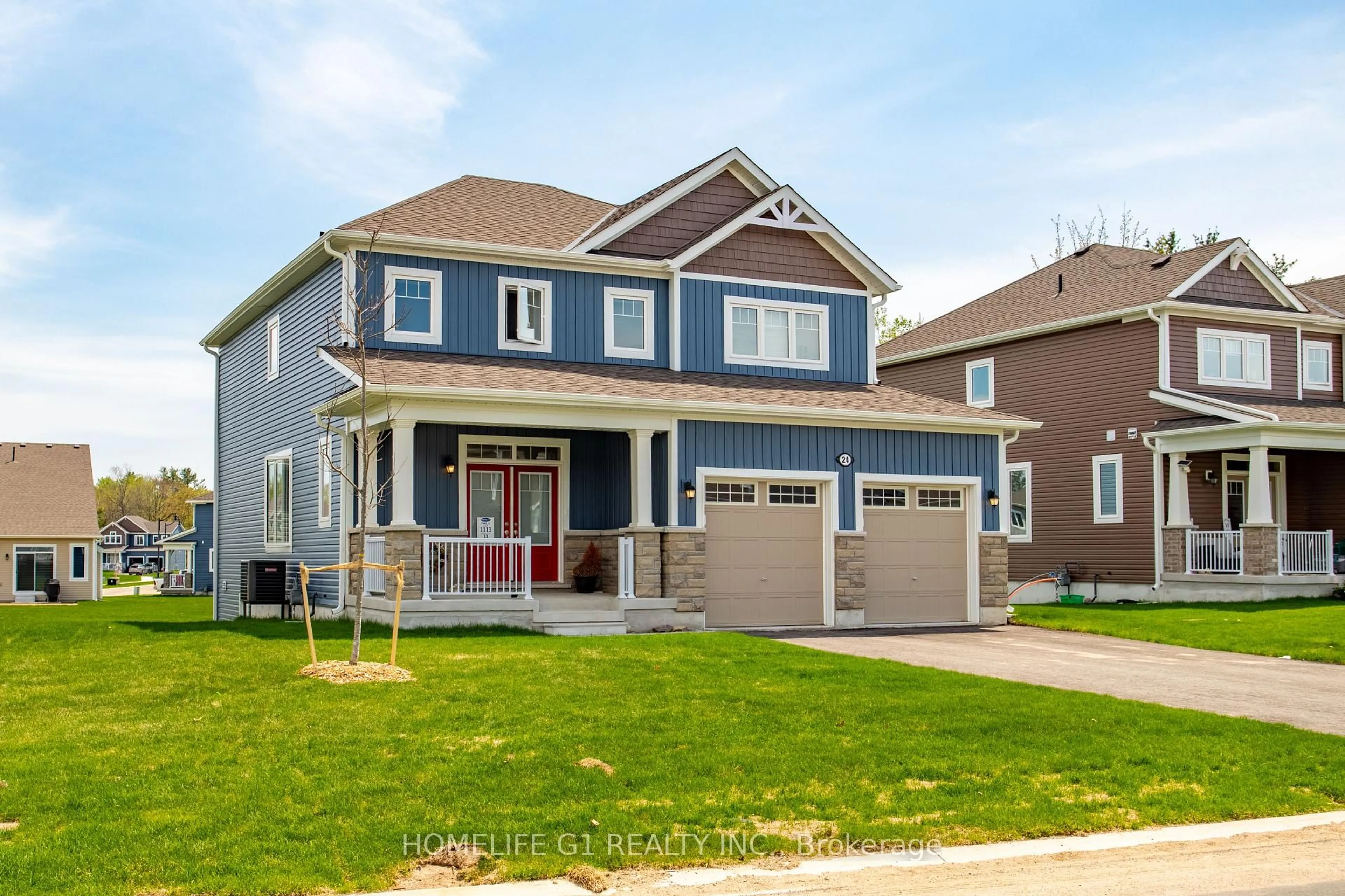 Home with vinyl exterior material, street for 24 Chambery St, Bracebridge Ontario P1L 0N4