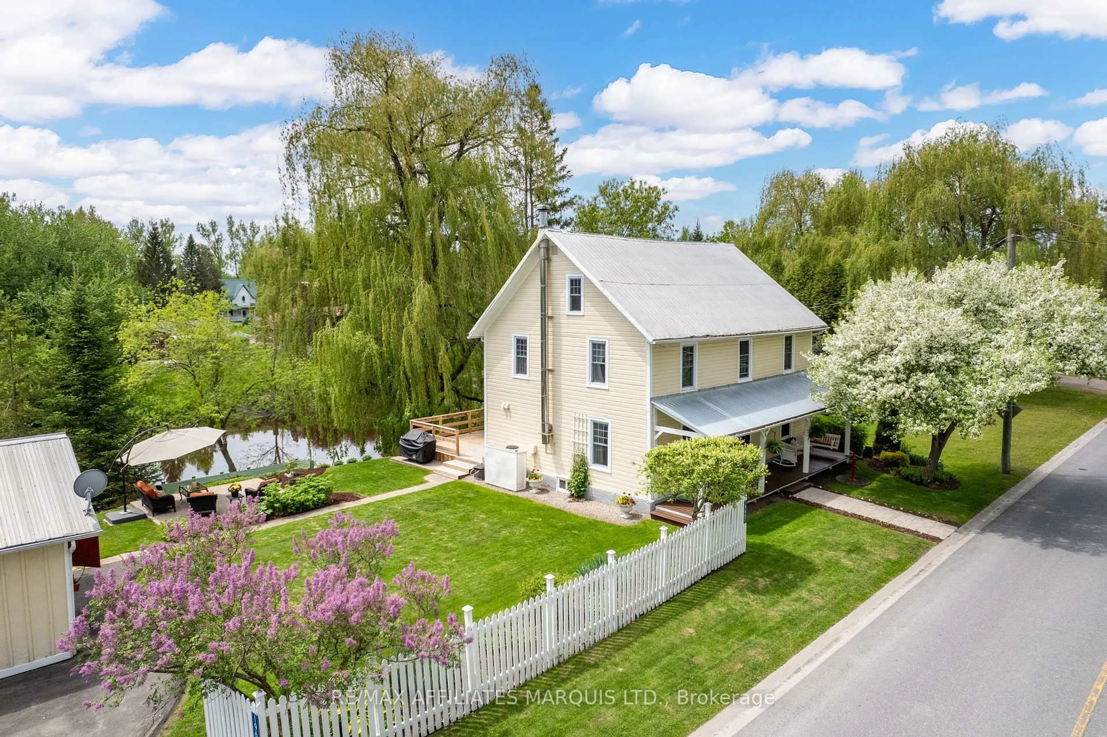 A pic from outside/outdoor area/front of a property/back of a property/a pic from drone, street for 19662 John St, South Glengarry Ontario K0C 2J0
