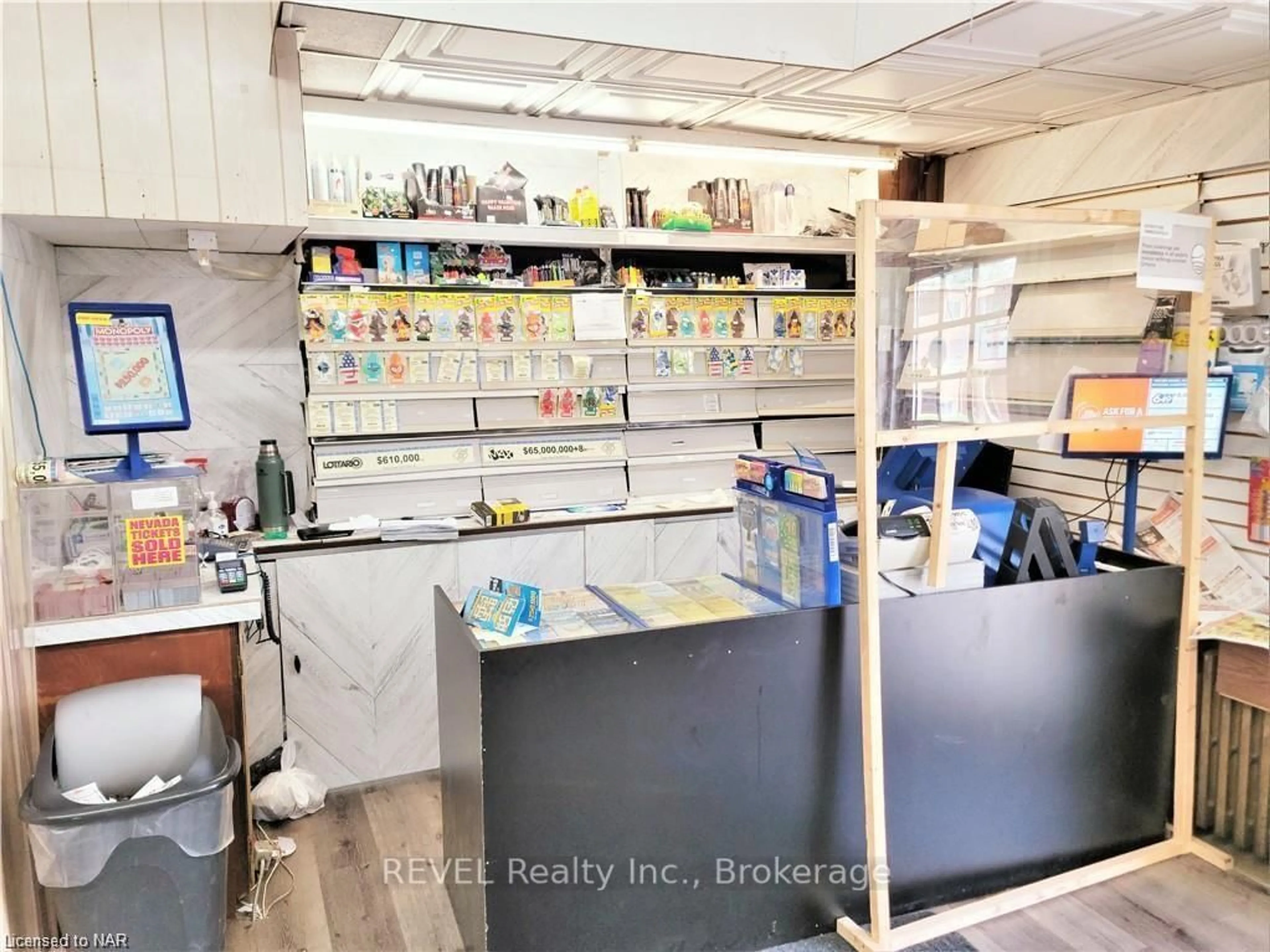 Kitchen with laundary machines, ceramic/tile floor for 94 Empire St, Welland Ontario L3B 2L4