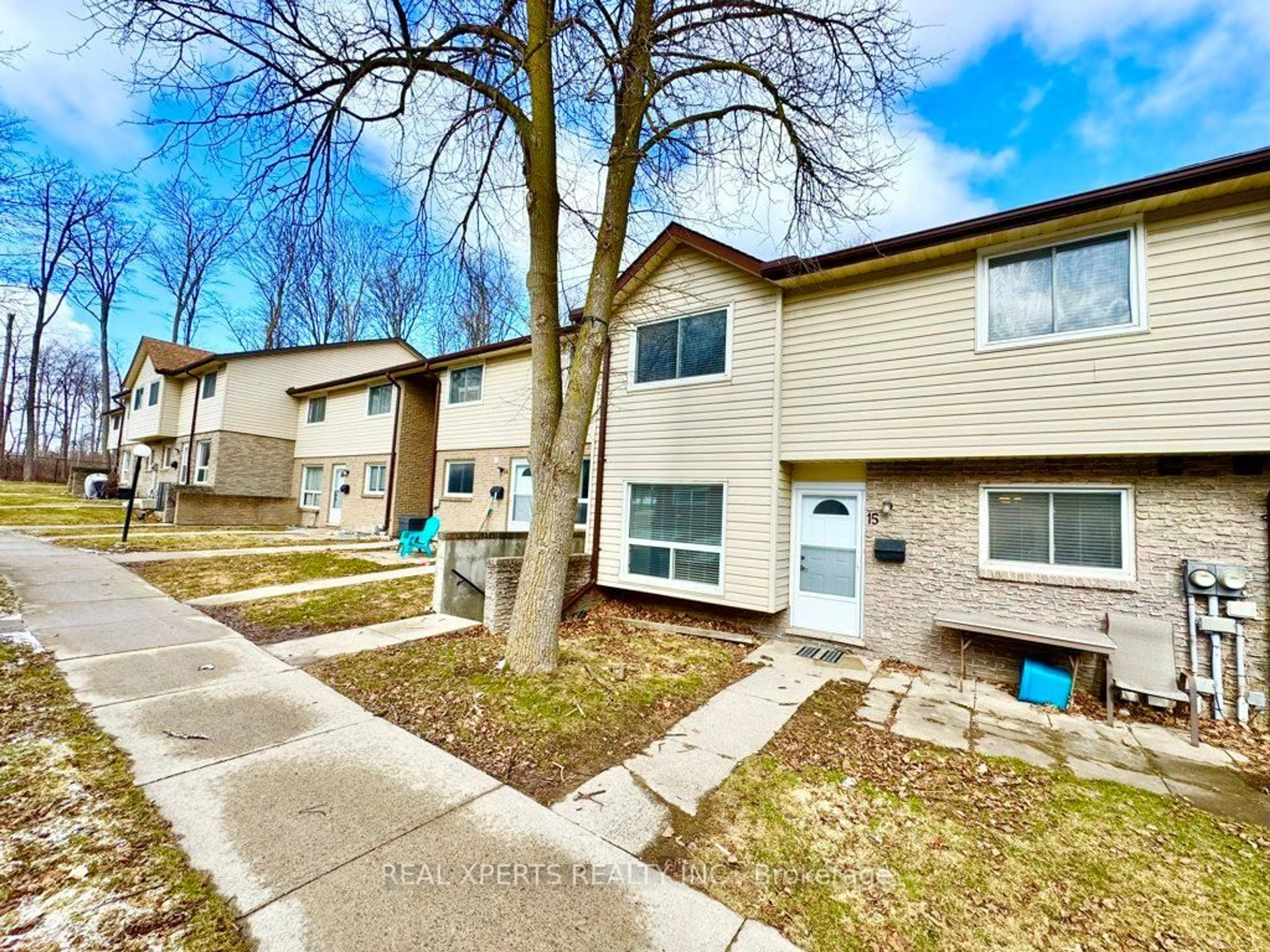 Unknown for 453 Albert St St #Unit# 15, Waterloo Ontario N2L 5A7