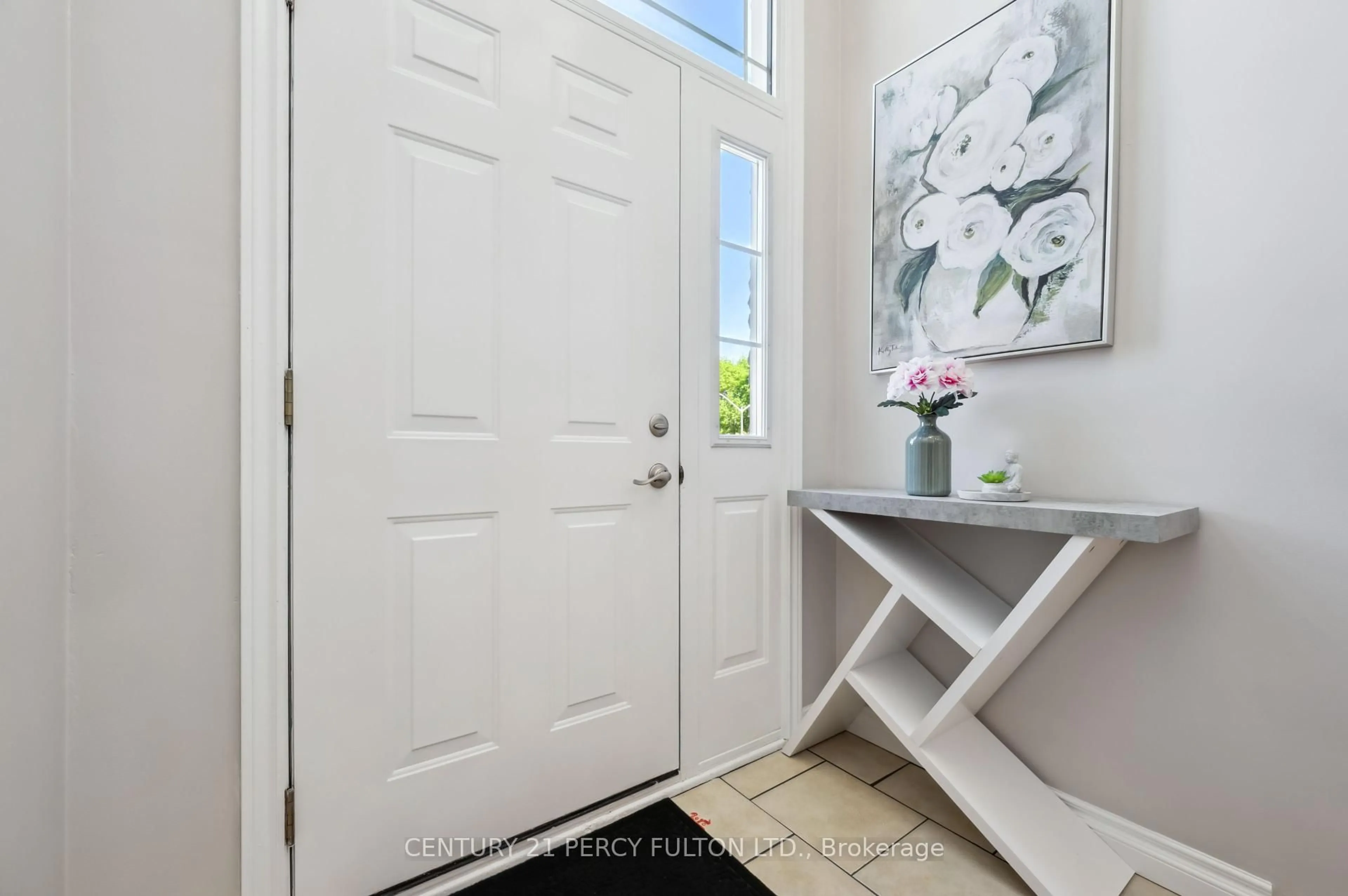 Indoor entryway for 595 Northgate Ave, Waterloo Ontario N2L 4R1
