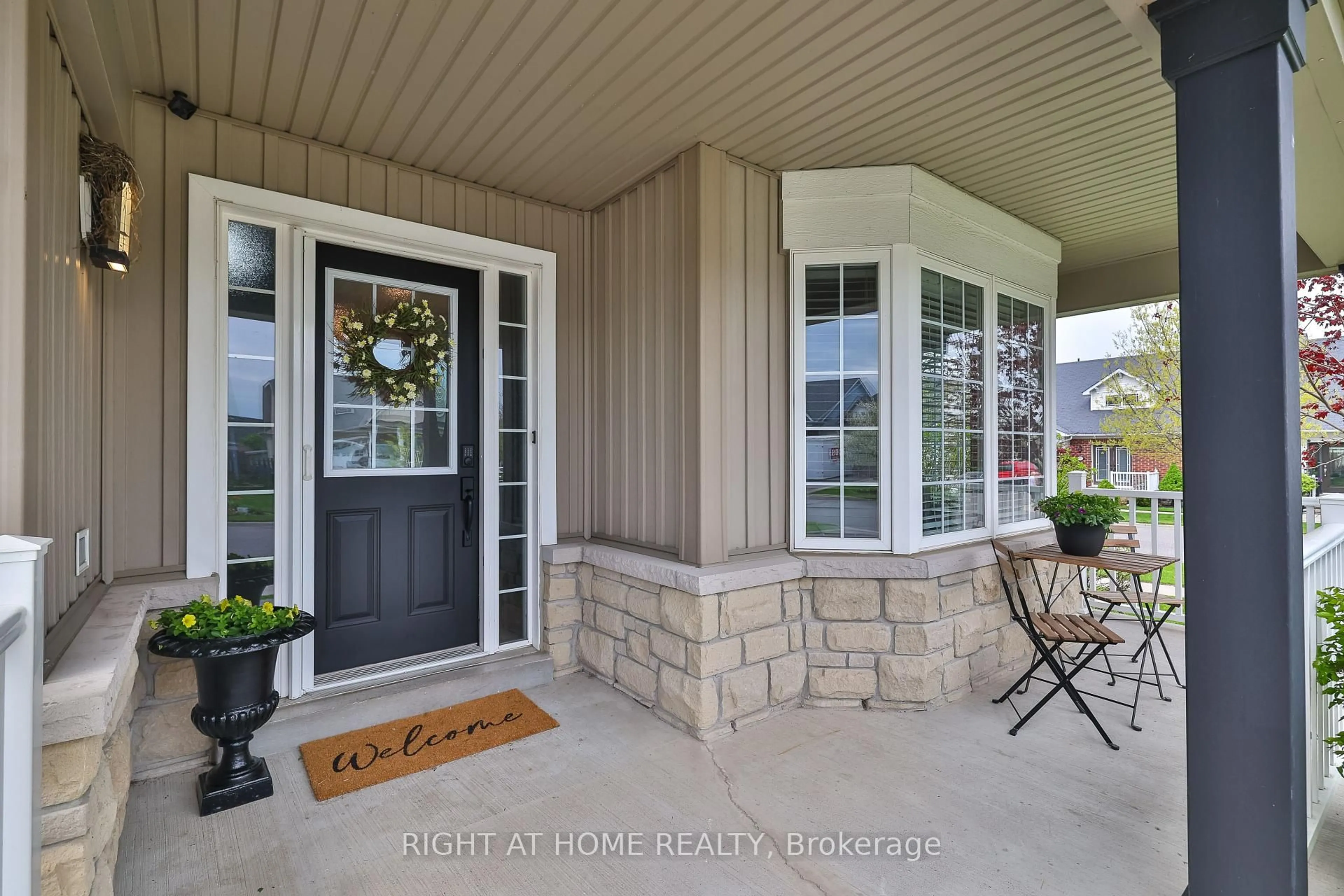 Indoor entryway for 823 Greenly Dr, Cobourg Ontario K9A 0C6