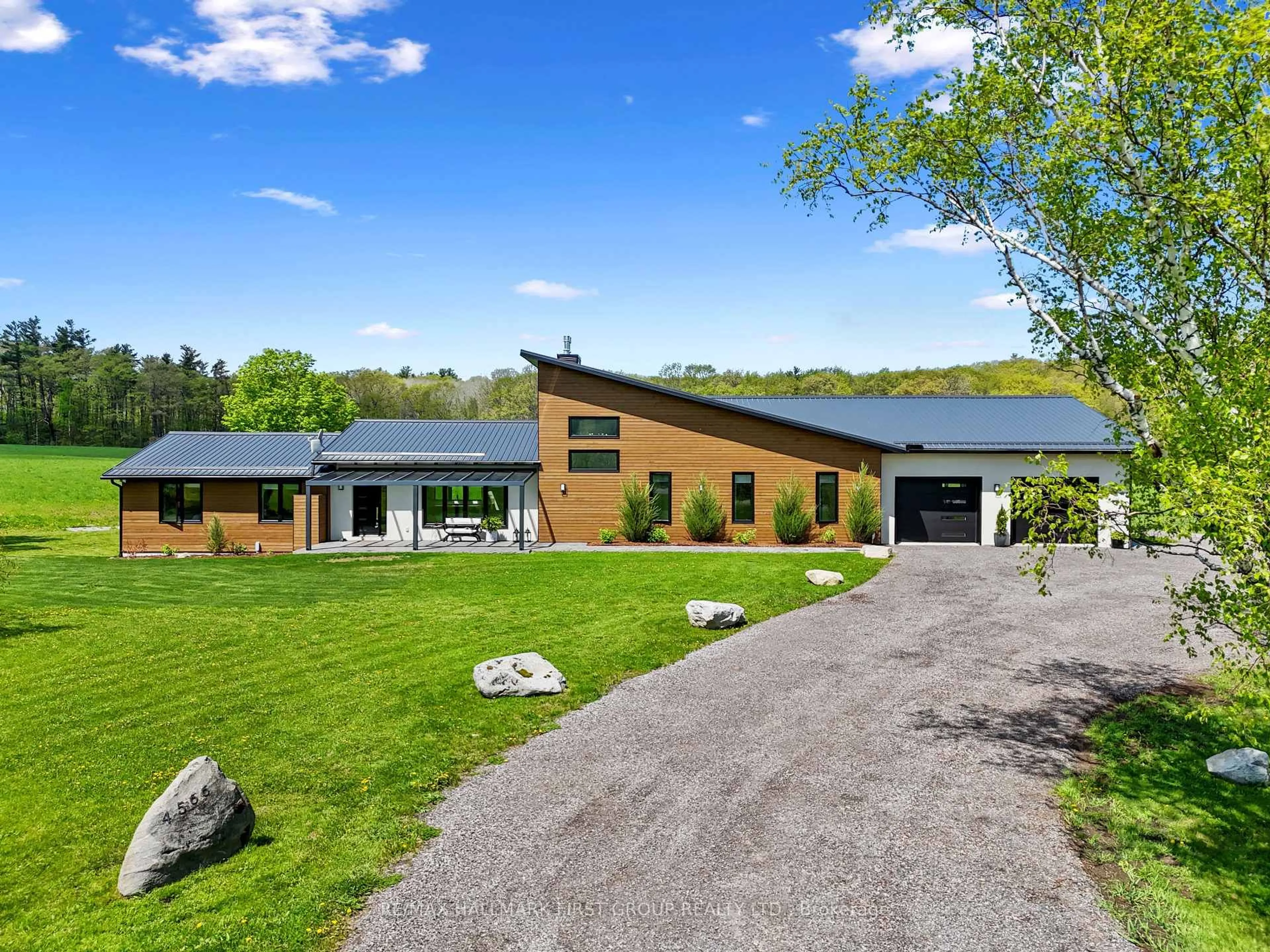 A pic from outside/outdoor area/front of a property/back of a property/a pic from drone, mountain view for 4566 Harwood Rd, Hamilton Township Ontario K0K 1C0