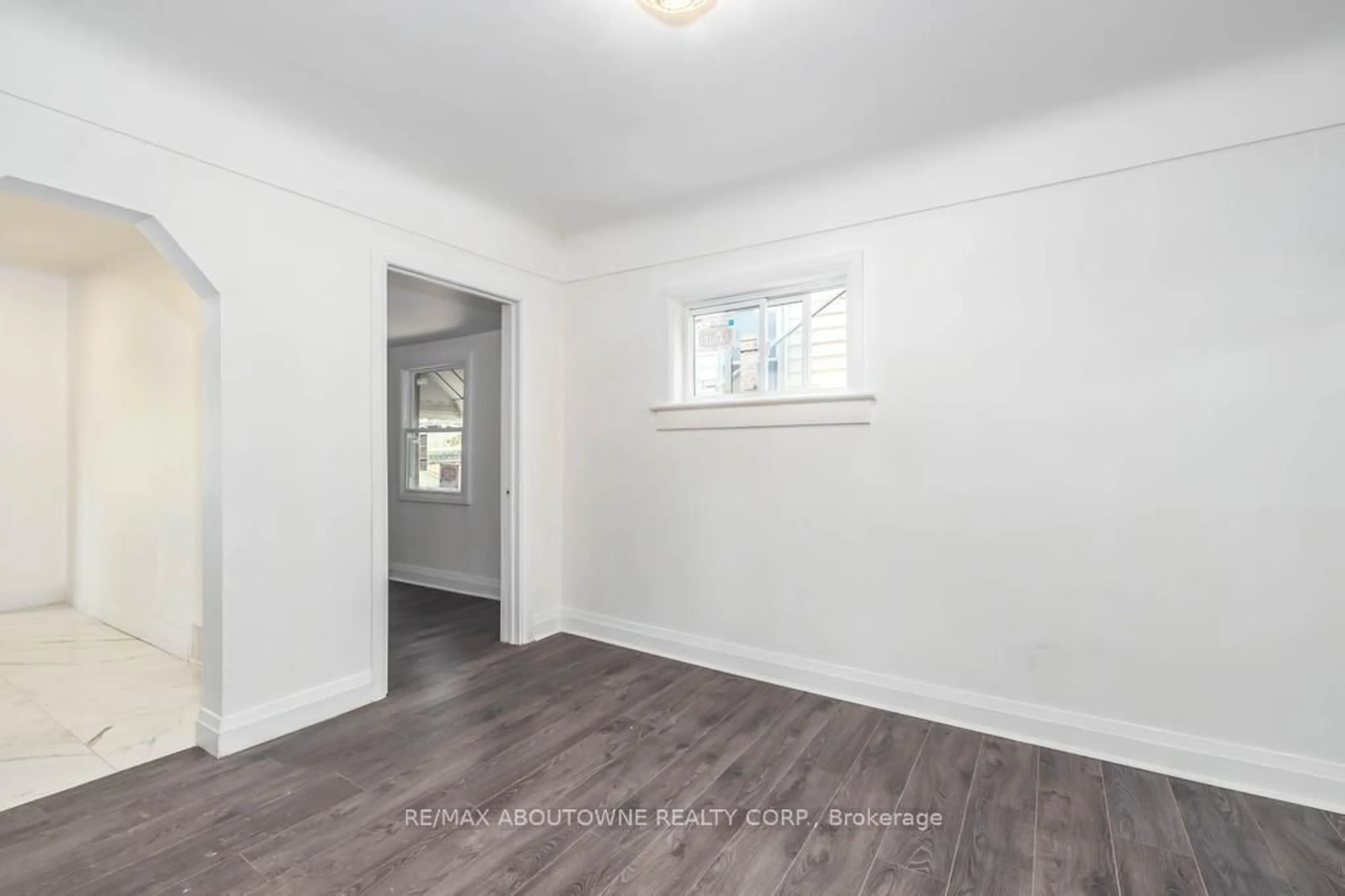 A pic of a room for 126 HARMONY Ave, Hamilton Ontario L8H 4Y3