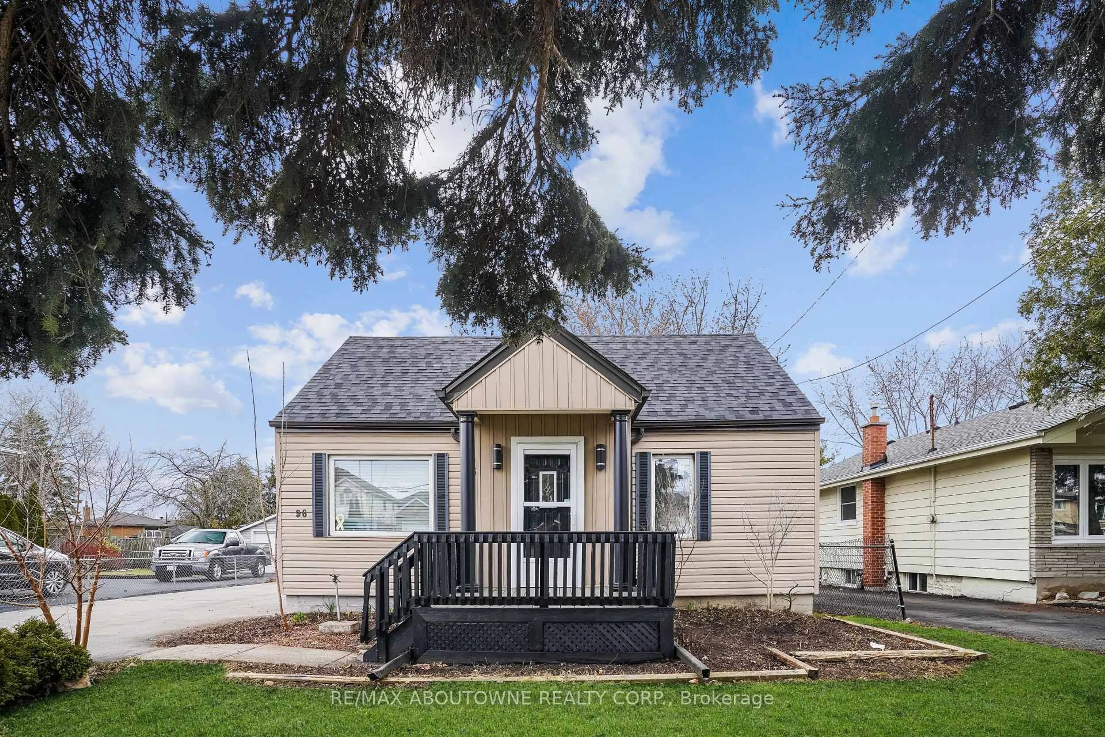 Home with vinyl exterior material, street for 96 MOHAWK Rd, Hamilton Ontario L9A 2G9