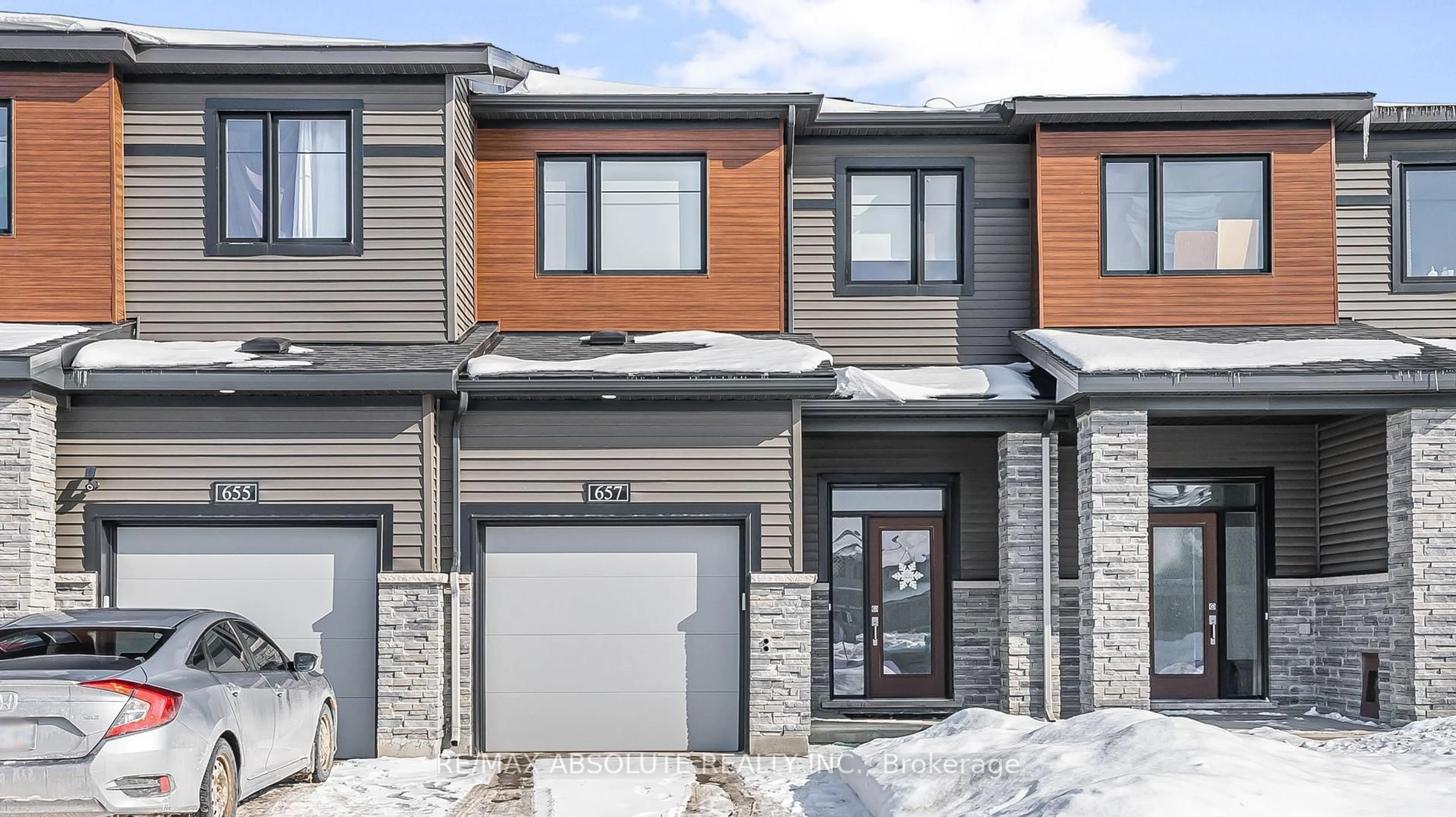 Home with brick exterior material, street for 657 Hamsa St, Ottawa Ontario K2J 6Z7