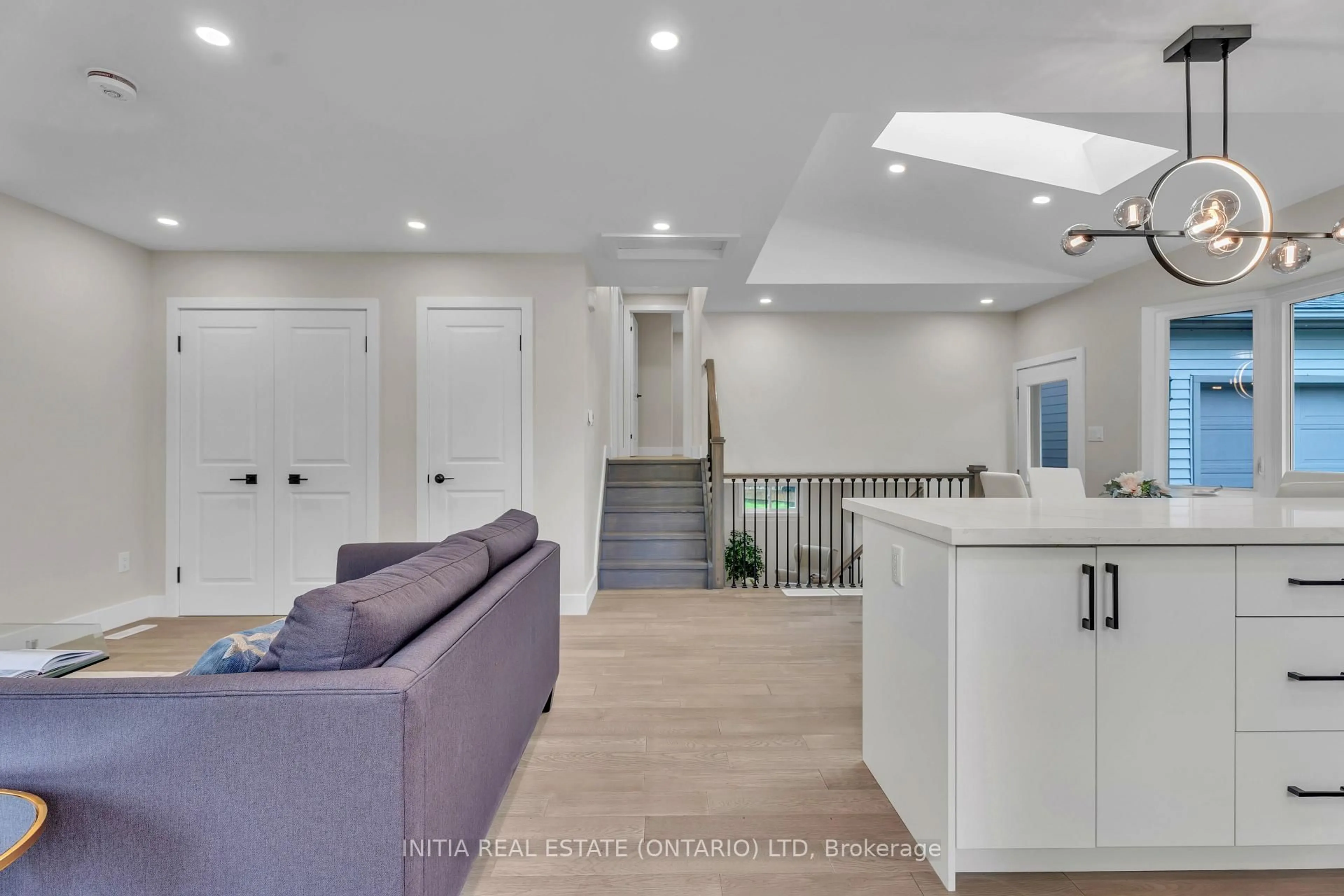 Unknown for 34 Ripley Rd, London East Ontario N5V 3V1