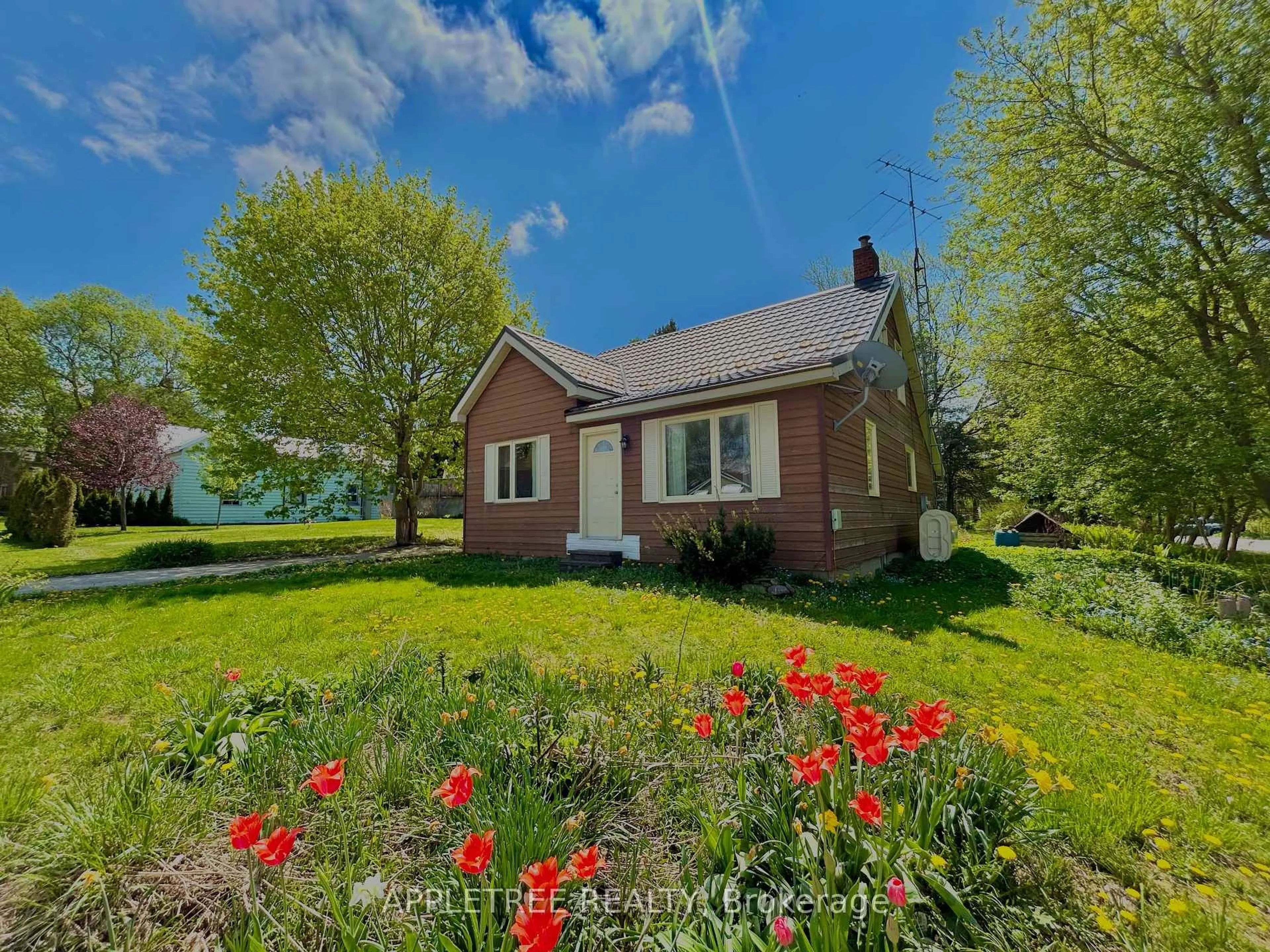 A pic from outside/outdoor area/front of a property/back of a property/a pic from drone, street for 7748 Highway 21 Highway, Arran-Elderslie Ontario N0H 1A0