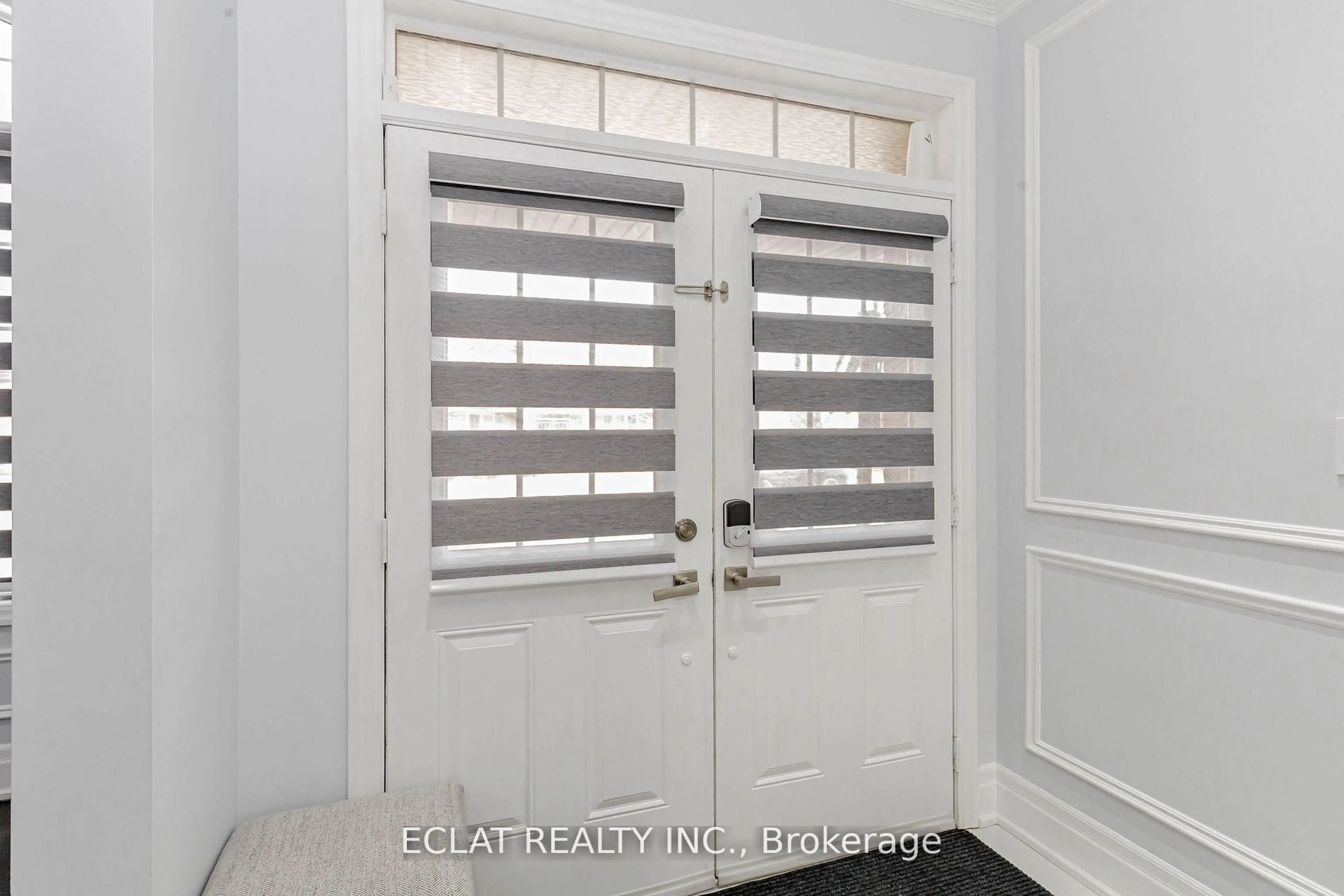 Indoor entryway for 32 Nanaimo Cres, Hamilton Ontario L8E 0C9