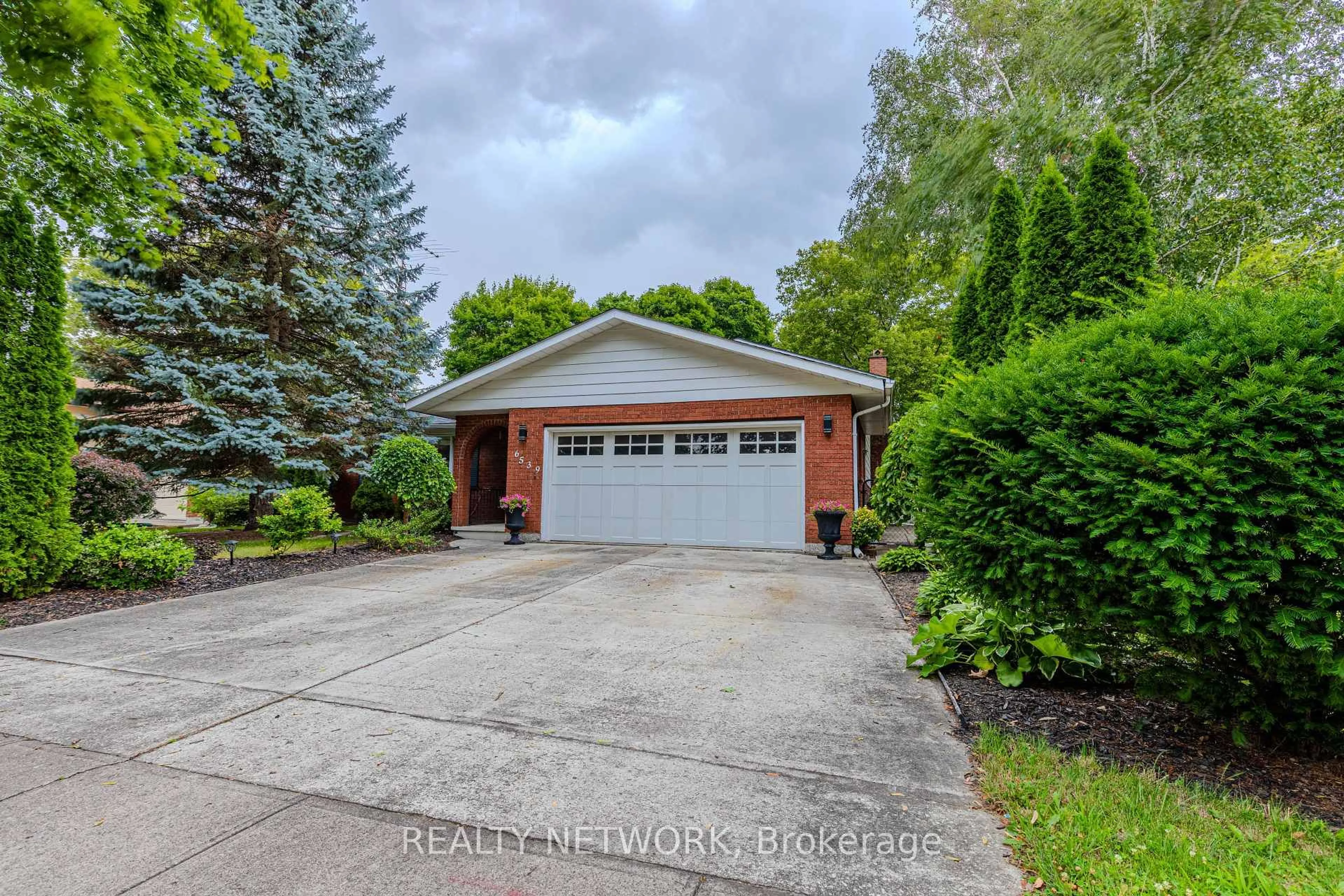 Unknown for 6539 Jupiter Blvd, Niagara Falls Ontario L2J 3Y4