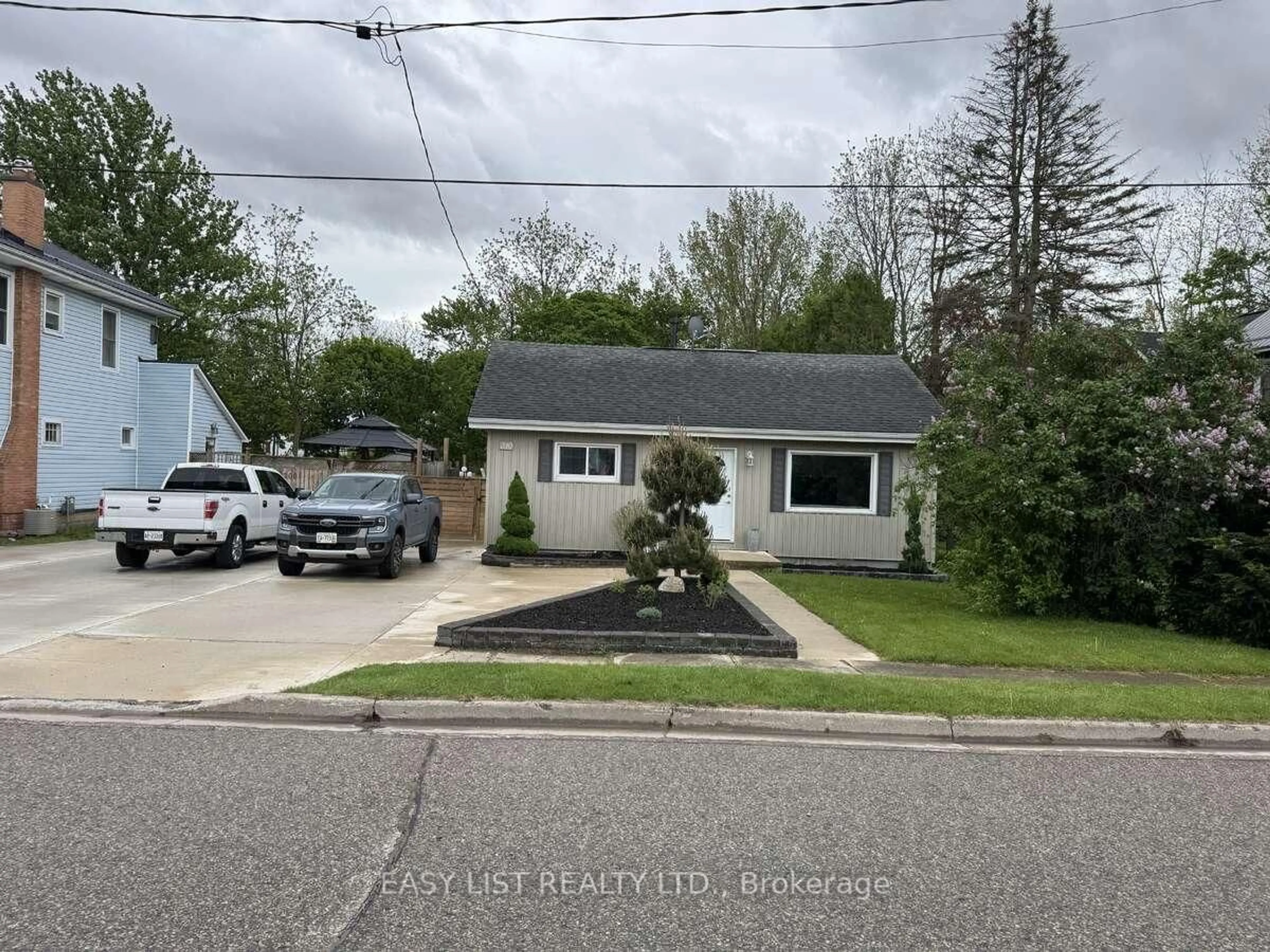 Unknown for 210 Shackleton St, Dutton/Dunwich Ontario N0L 1J0