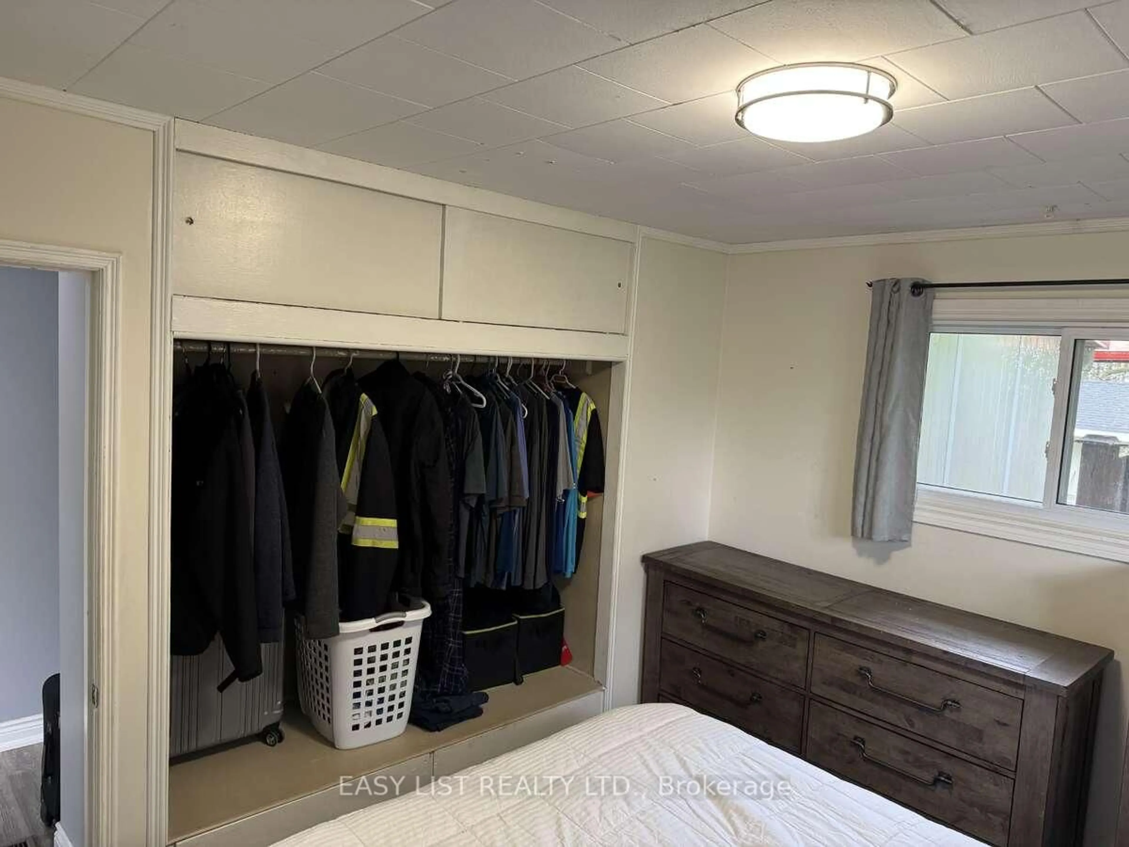 Storage room or clothes room or walk-in closet for 210 Shackleton St, Dutton/Dunwich Ontario N0L 1J0