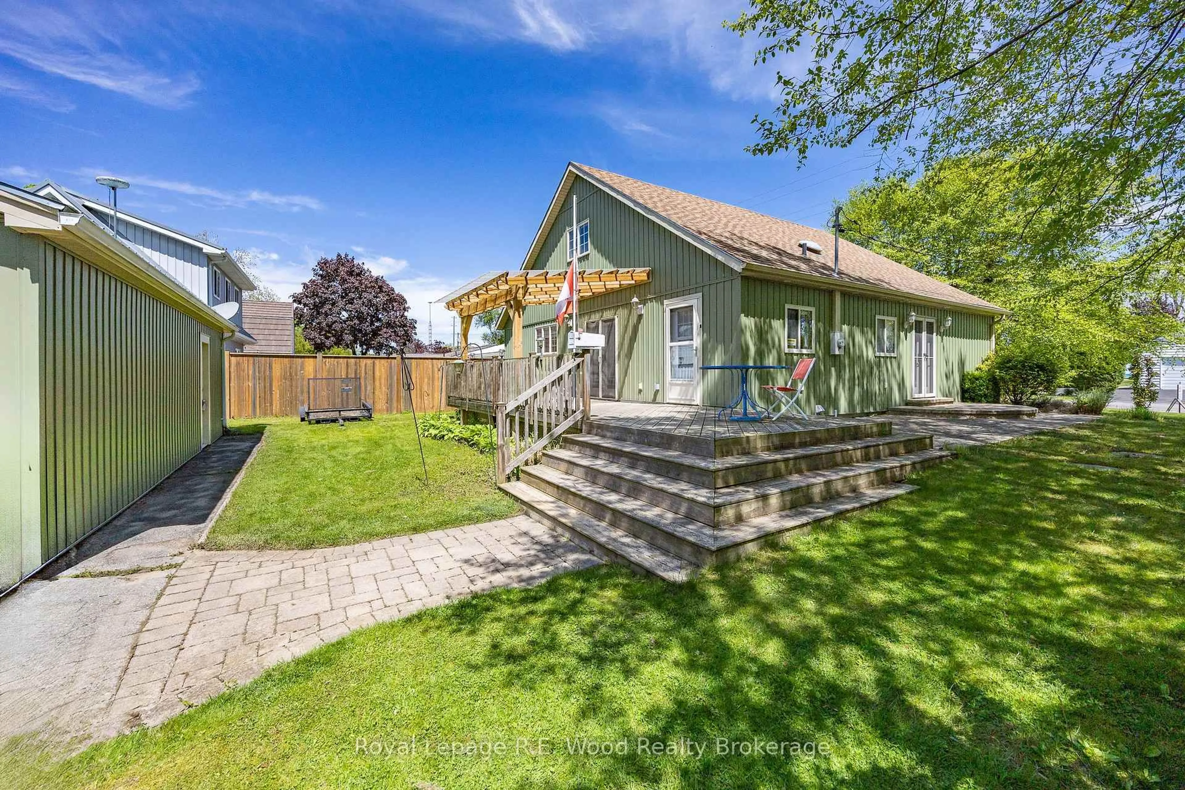 Unknown for 199 Cedar Dr, Norfolk Ontario N0E 1T0