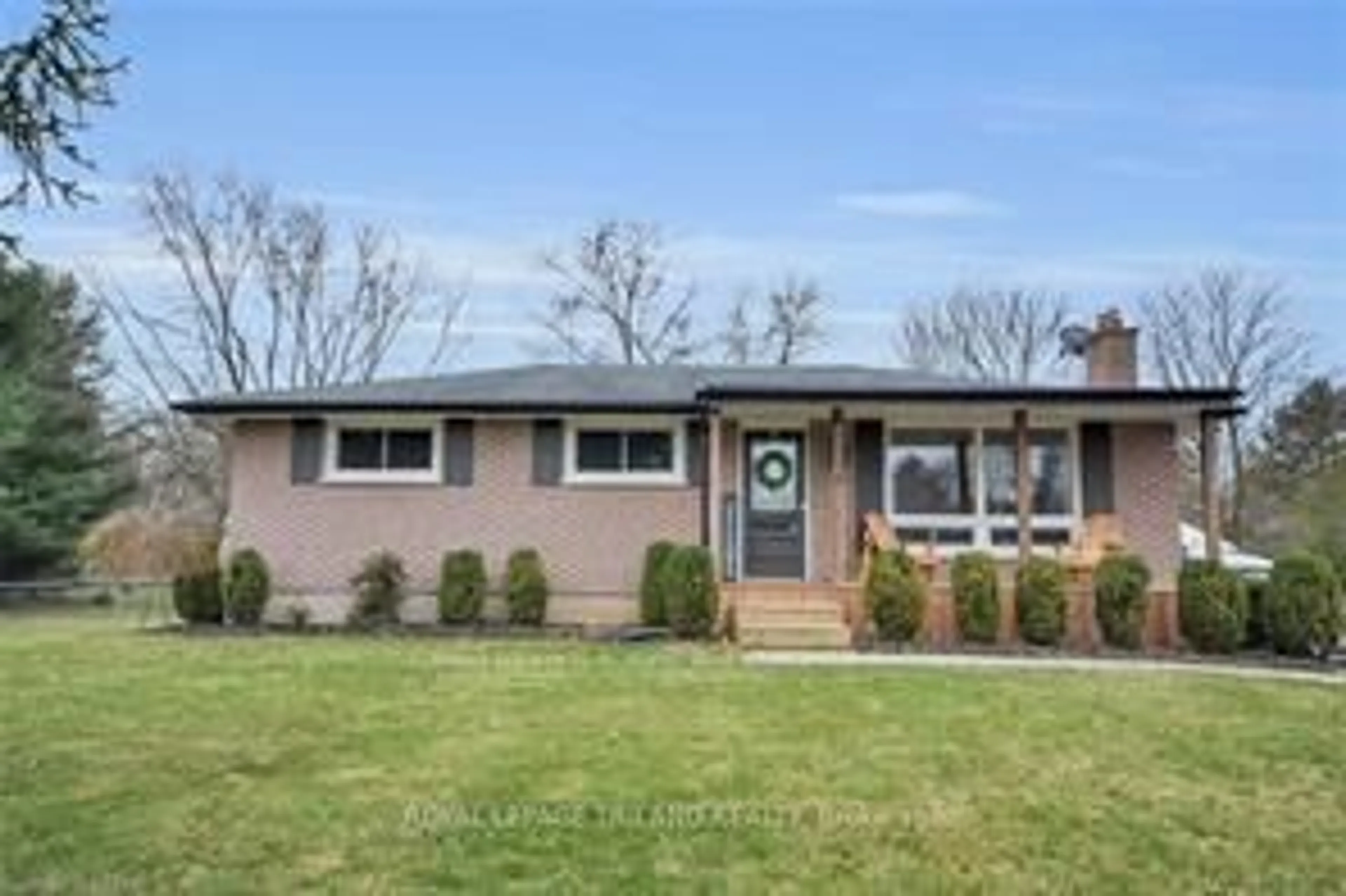 Home with vinyl exterior material, street for 104 Simcoe Cres, Middlesex Centre Ontario N0L 1R0