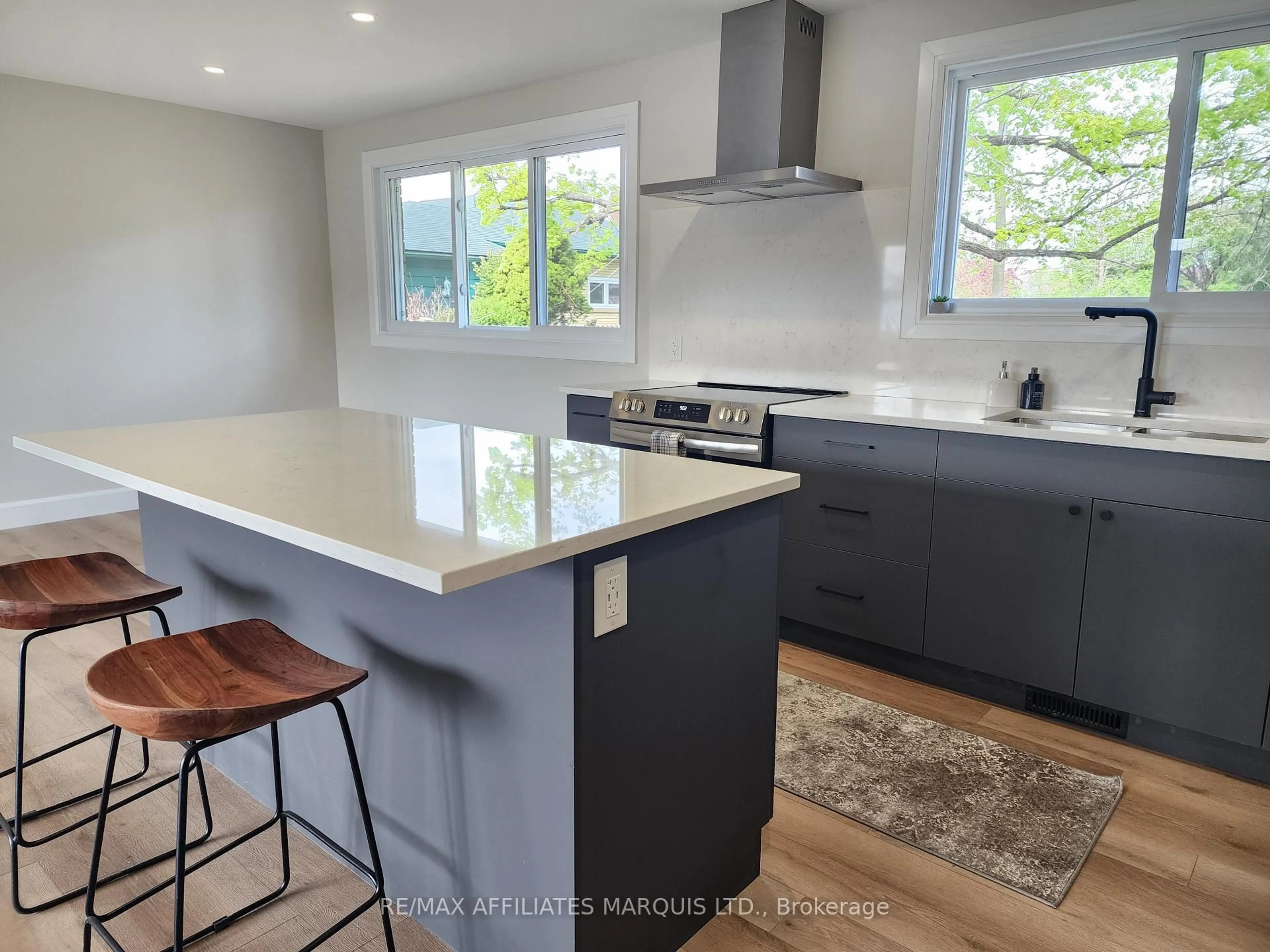 Open concept kitchen, unknown for 1409 Leonard Ave, Cornwall Ontario K6J 1M9