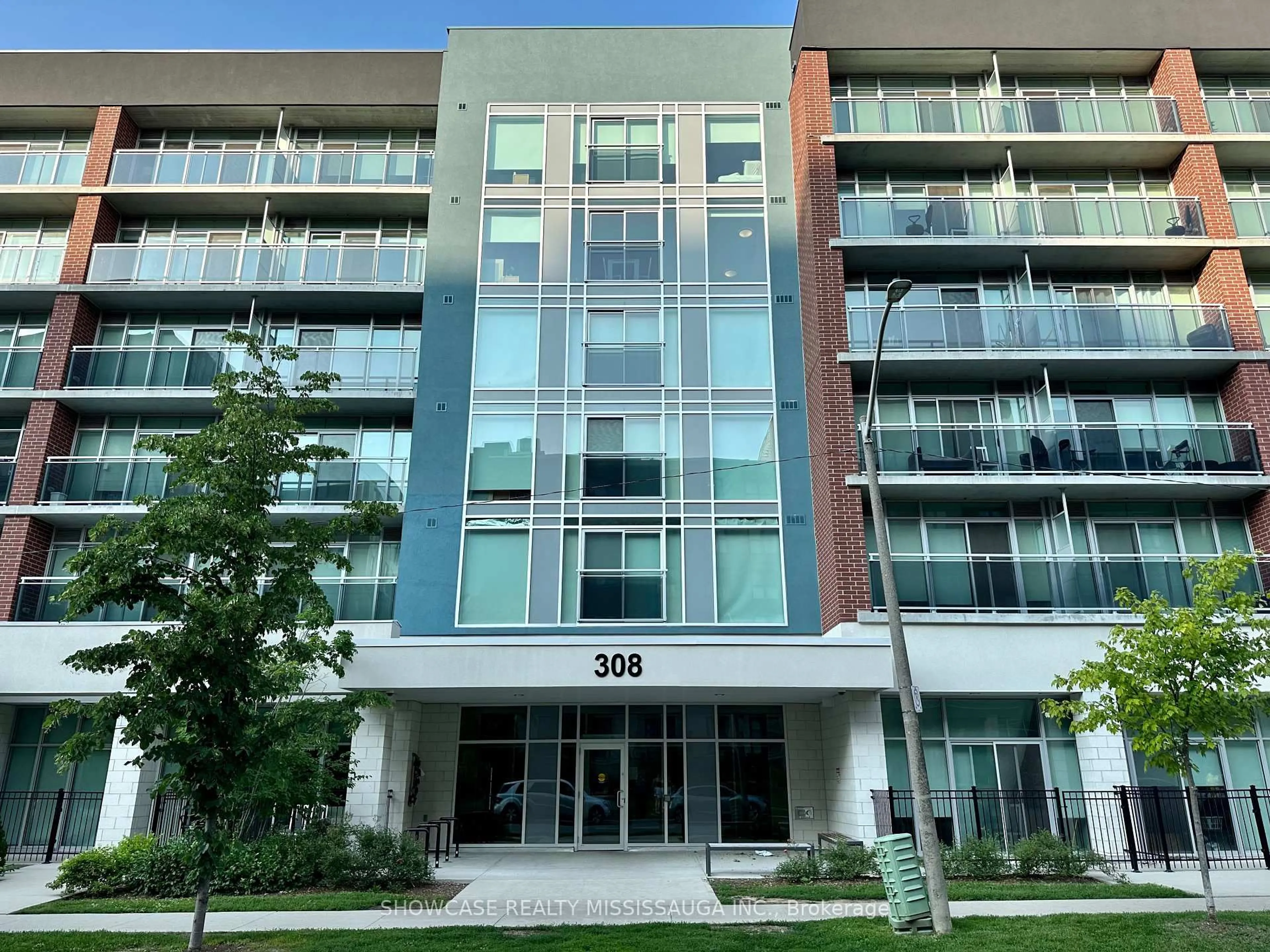 Indoor foyer for 308 Lester St #106, Waterloo Ontario N2L 0H9