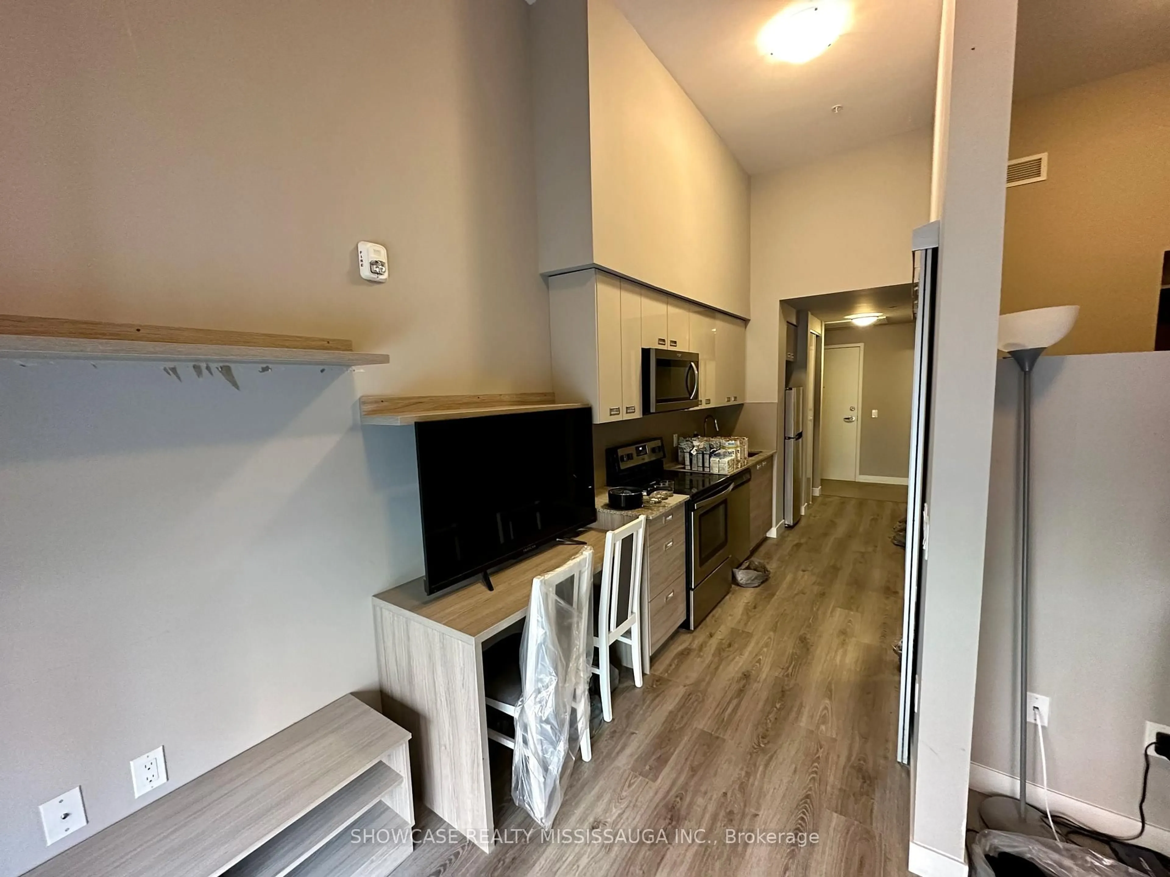 Standard kitchen, unknown for 308 Lester St #106, Waterloo Ontario N2L 0H9