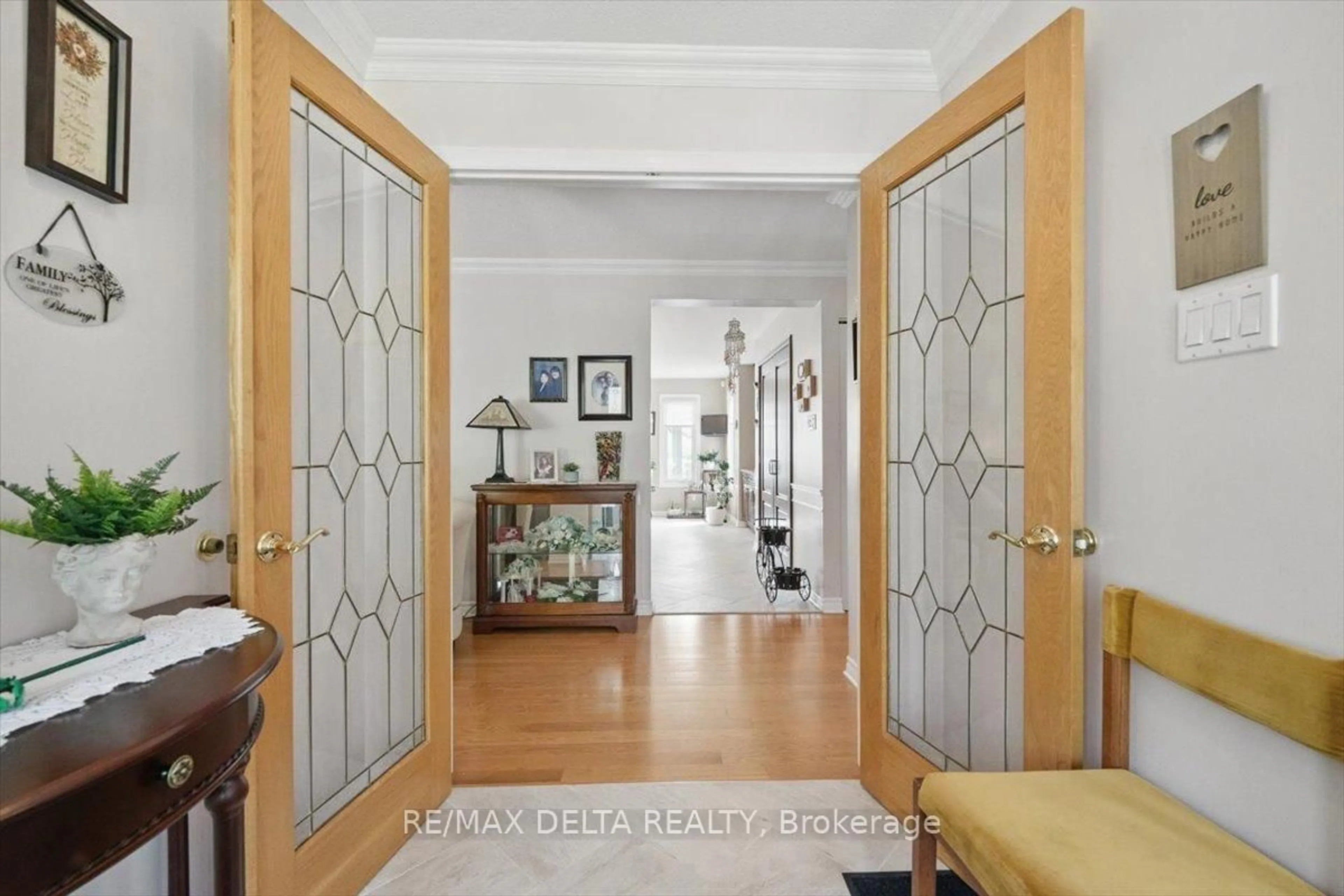 Indoor entryway for 1800 Tucker Rd, Clarence-Rockland Ontario K4K 1K7