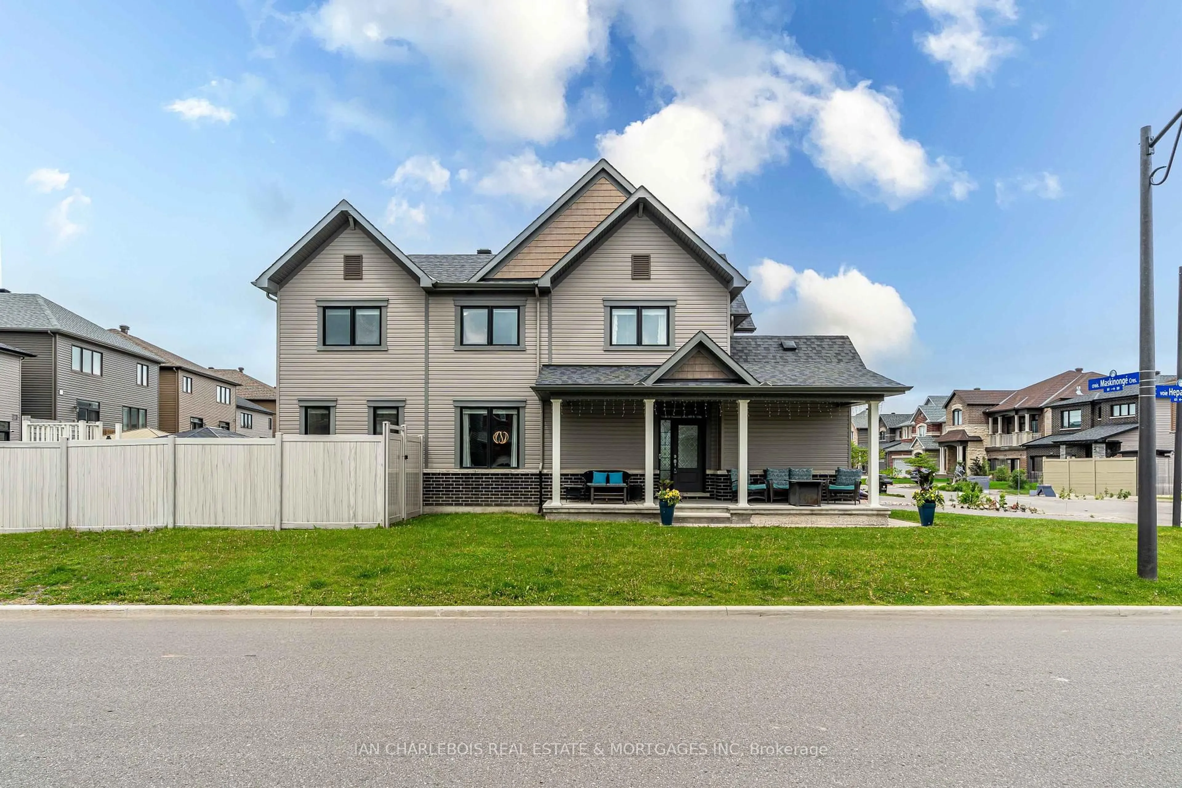 Unknown for 161 Maskinonge Cres, Ottawa Ontario K4A 1G3