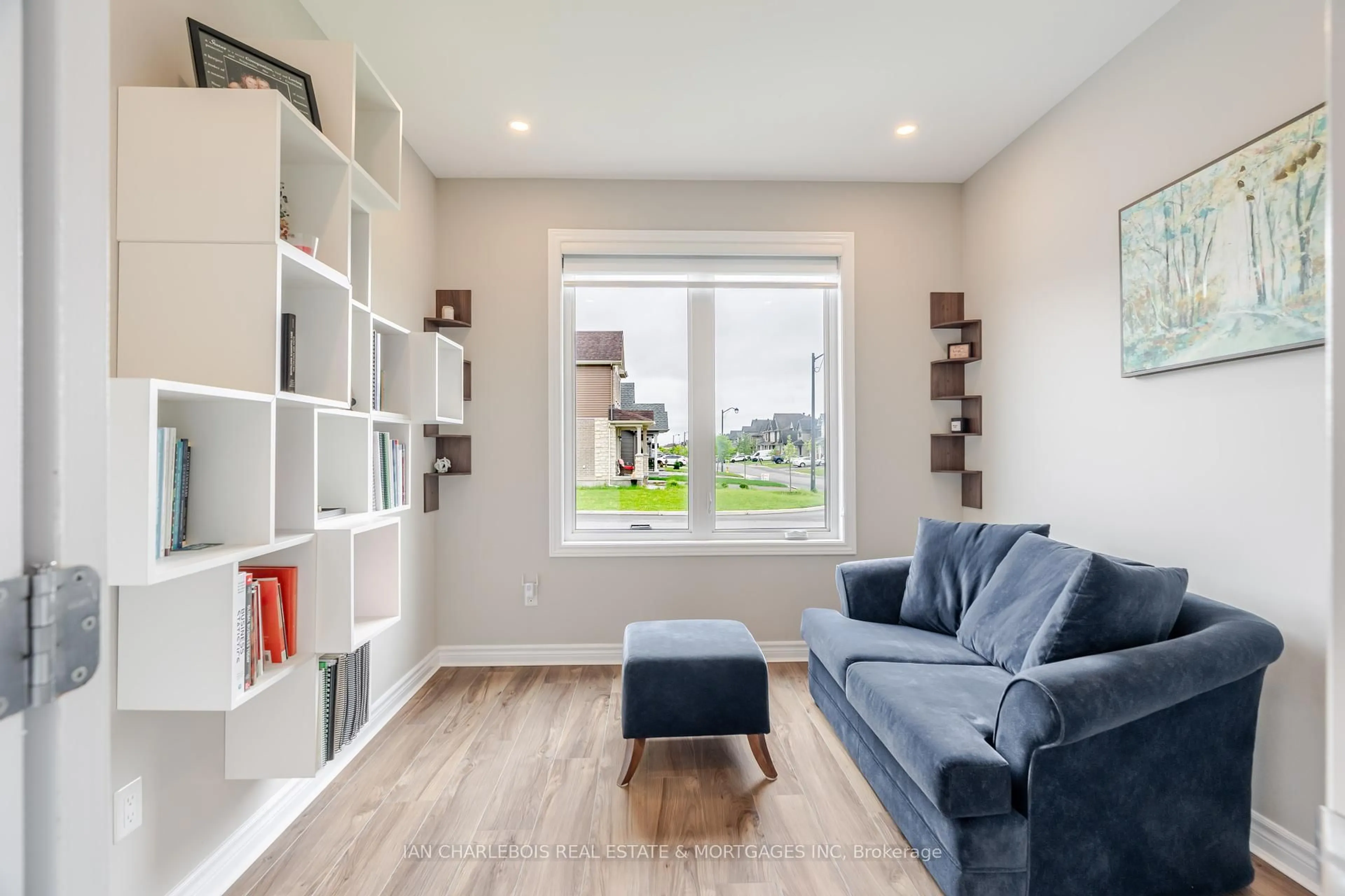 Living room with furniture, unknown for 161 Maskinonge Cres, Ottawa Ontario K4A 1G3