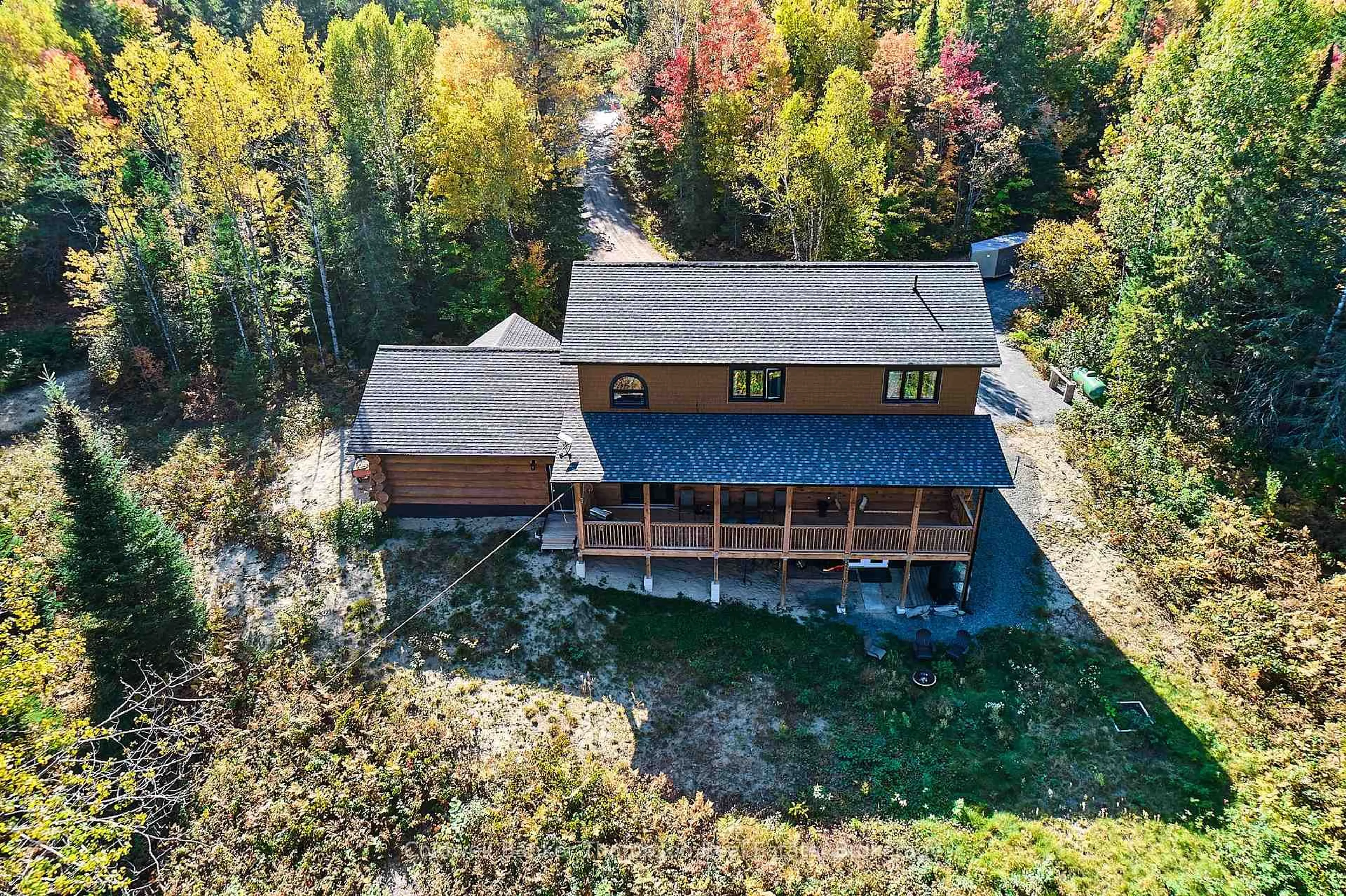 A pic from outside/outdoor area/front of a property/back of a property/a pic from drone, unknown for 1363 Williamsport Rd, Huntsville Ontario P1H 2J4
