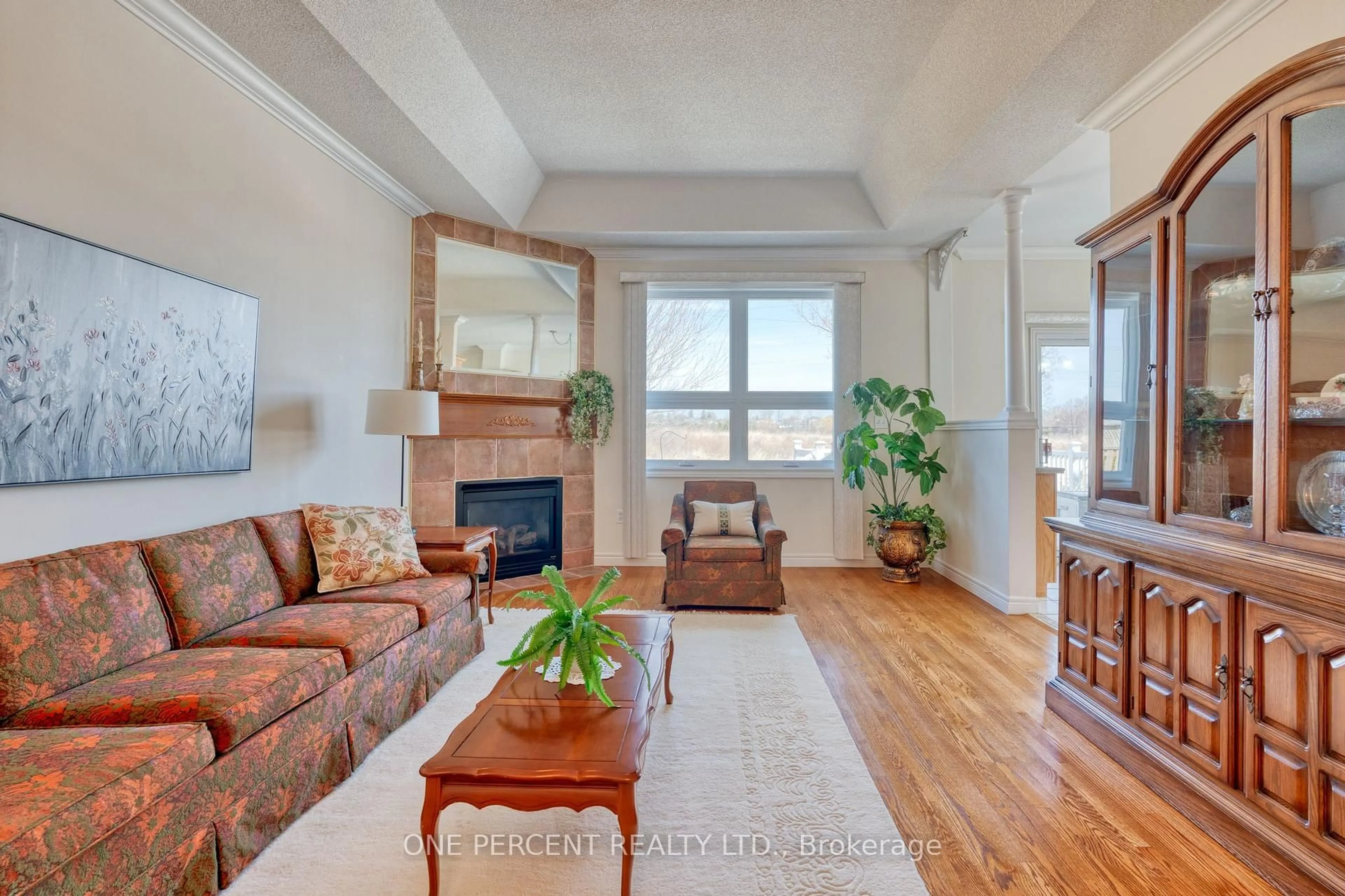 Living room with furniture, unknown for 68 NORTHERNBREEZE St, Hamilton Ontario L0R 1W0