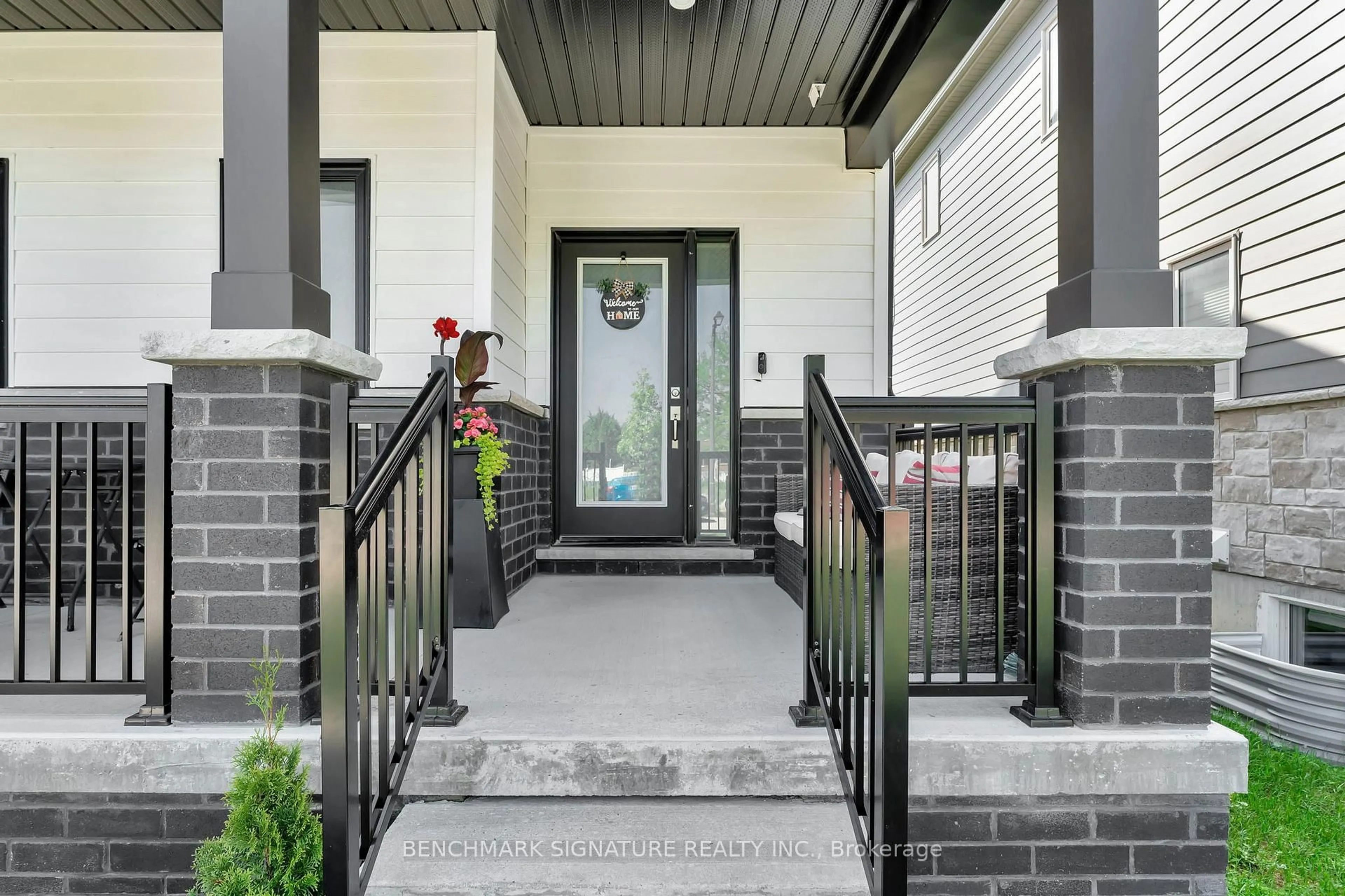 Indoor entryway for 11 Totten St, Zorra Ontario N0J 1J0