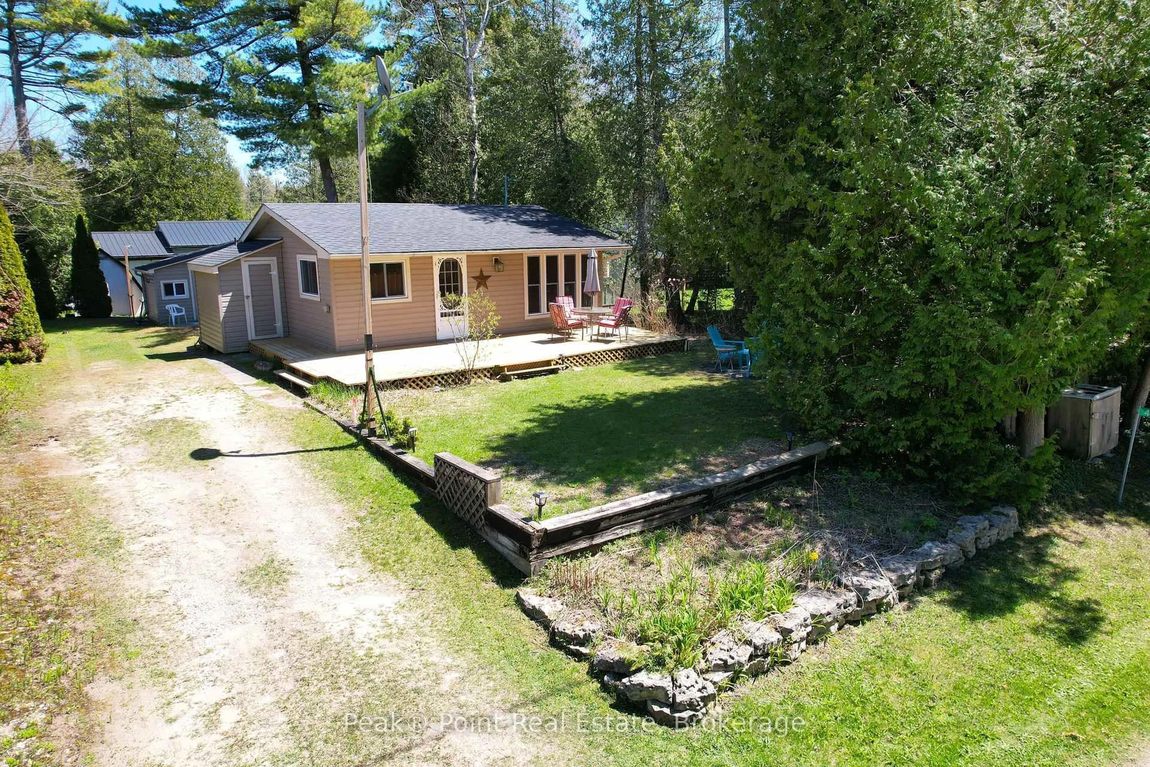 A pic from outside/outdoor area/front of a property/back of a property/a pic from drone, unknown for 407 Third Ave, South Bruce Peninsula Ontario N0H 2G0
