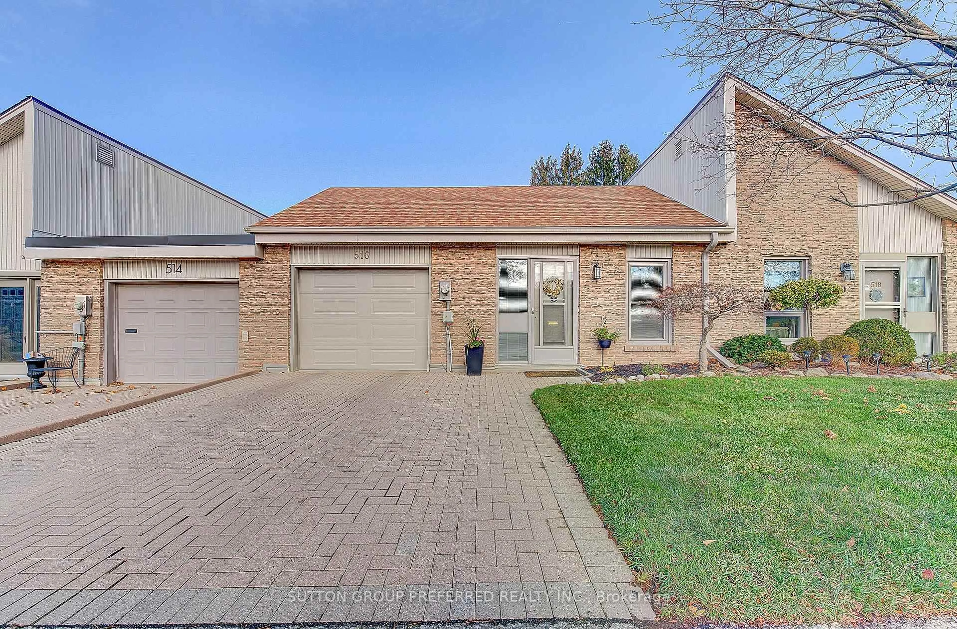 A pic from outside/outdoor area/front of a property/back of a property/a pic from drone, street for 516 Cranbrook Rd, London South Ontario N6K 2X3