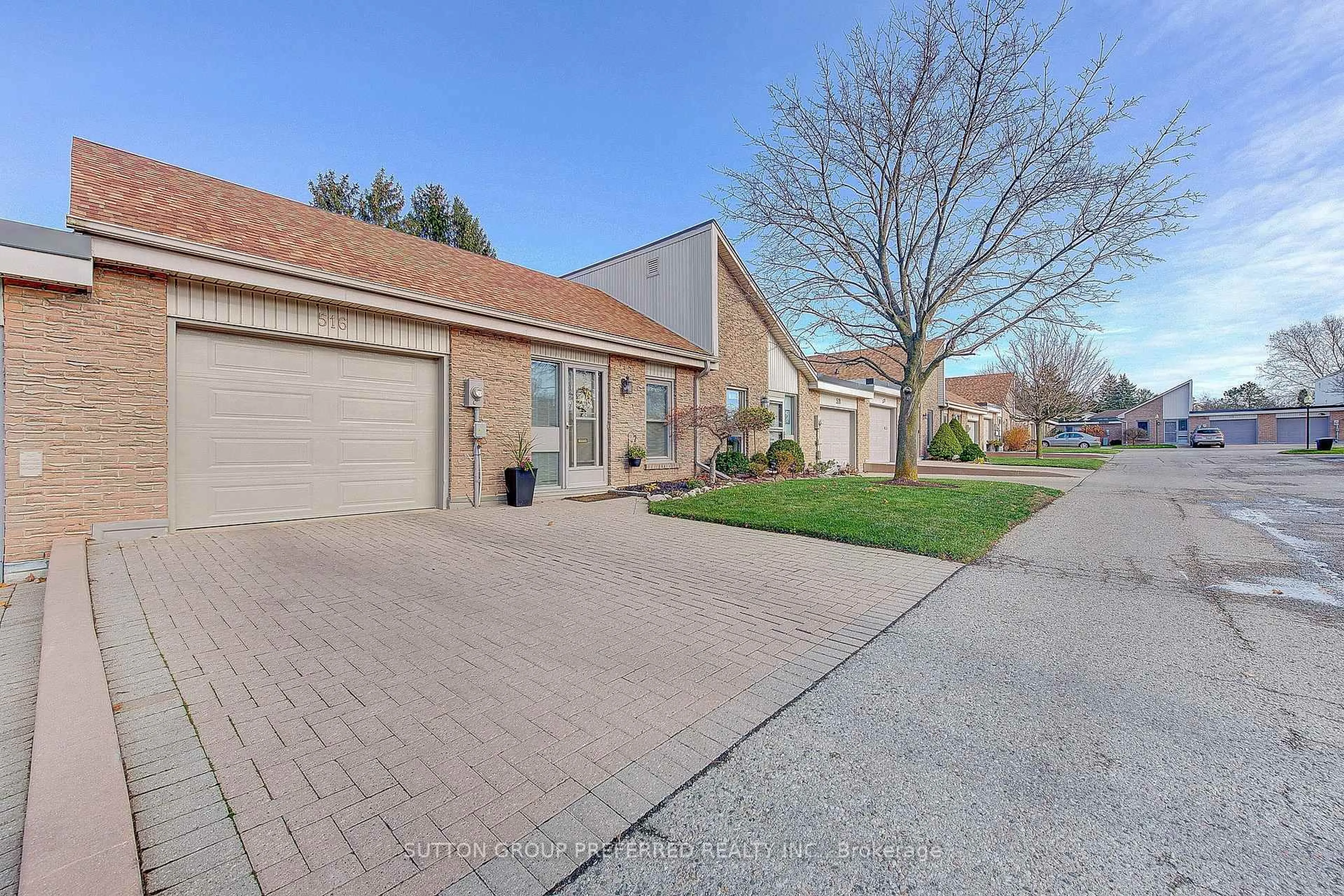 A pic from outside/outdoor area/front of a property/back of a property/a pic from drone, street for 516 Cranbrook Rd, London South Ontario N6K 2X3