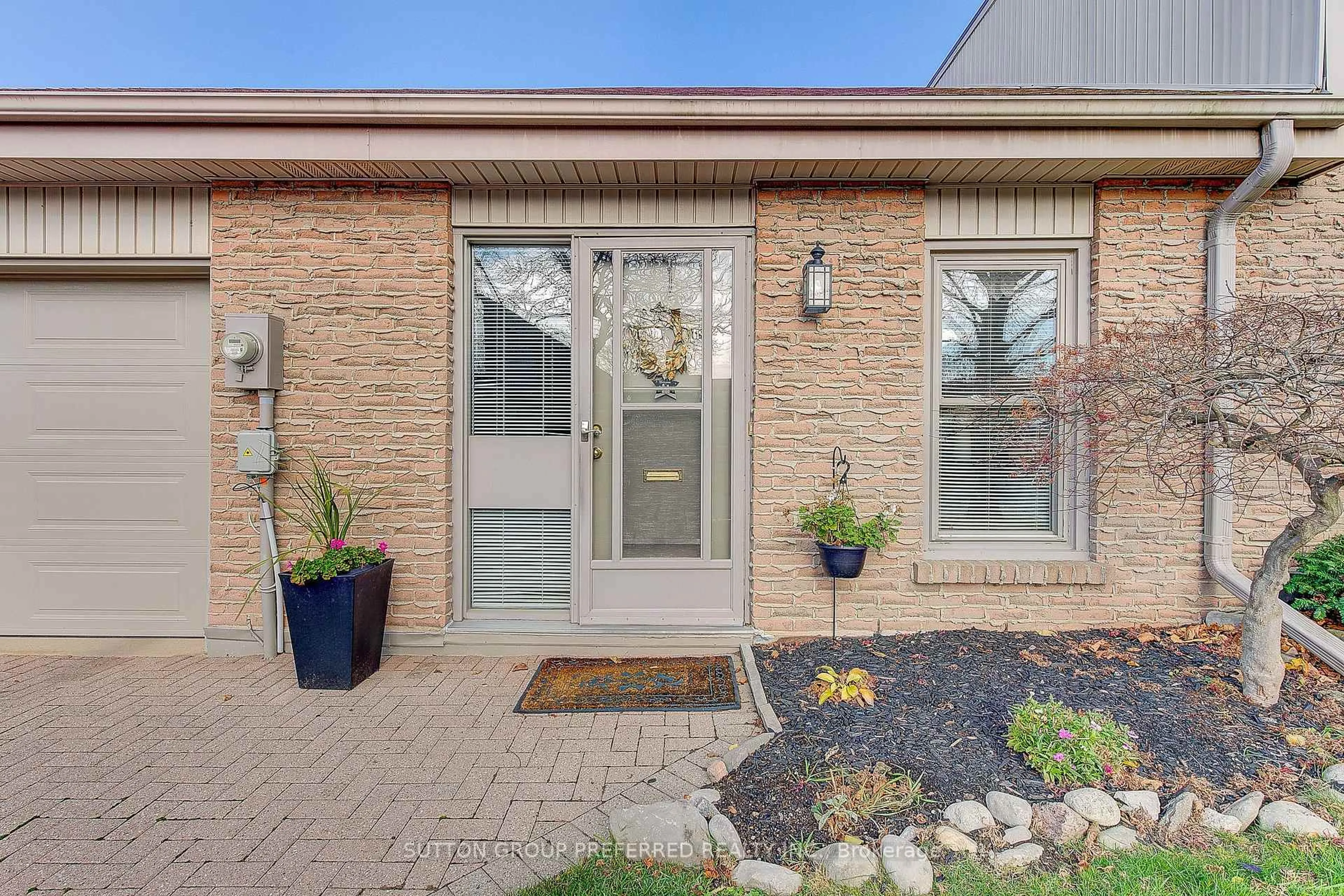 Home with brick exterior material, street for 516 Cranbrook Rd, London South Ontario N6K 2X3