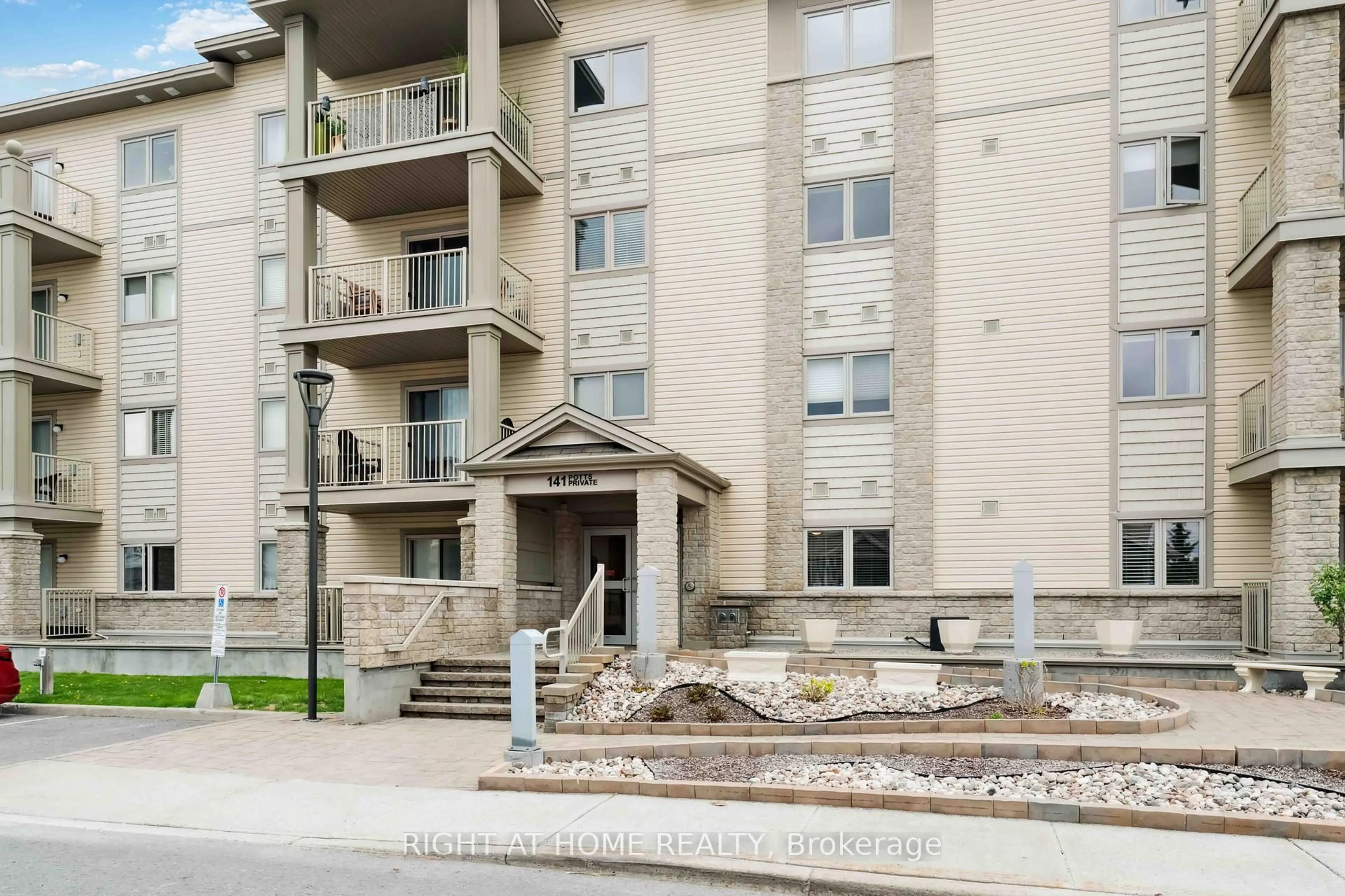 Unknown for 141 Potts Private #305, Ottawa Ontario K4A 0X9