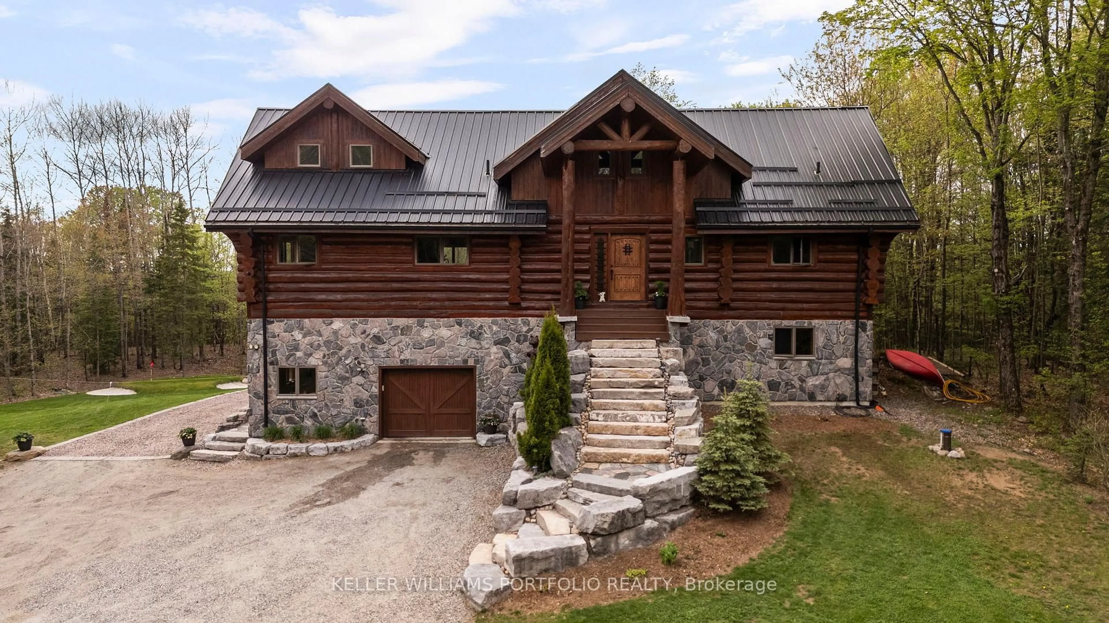 Home with brick exterior material, building for 1279 North Dr, Dysart et al Ontario K0M 1M0