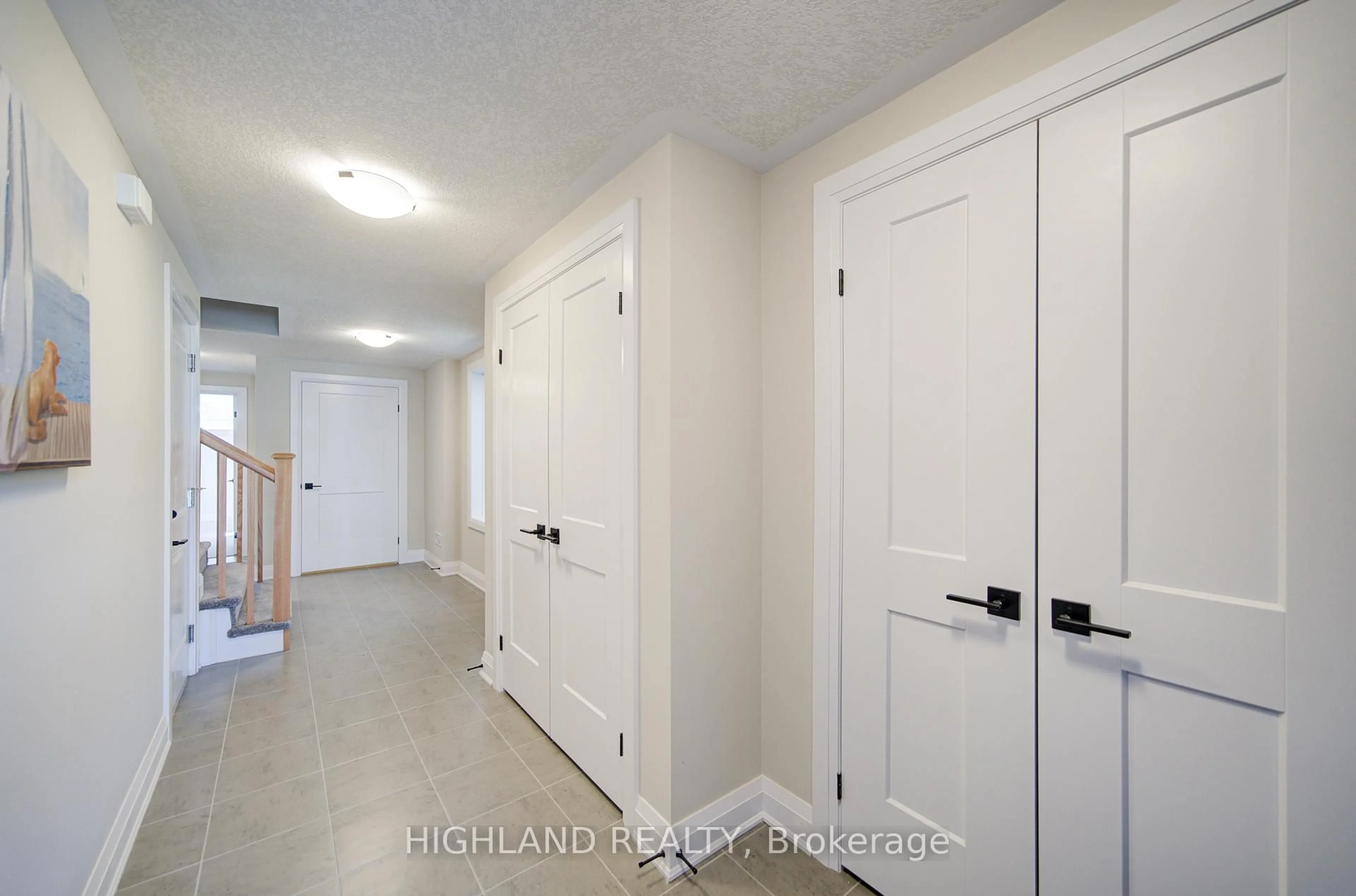 Indoor entryway for 565 Balsam Poplar St, Waterloo Ontario N2V 0H8