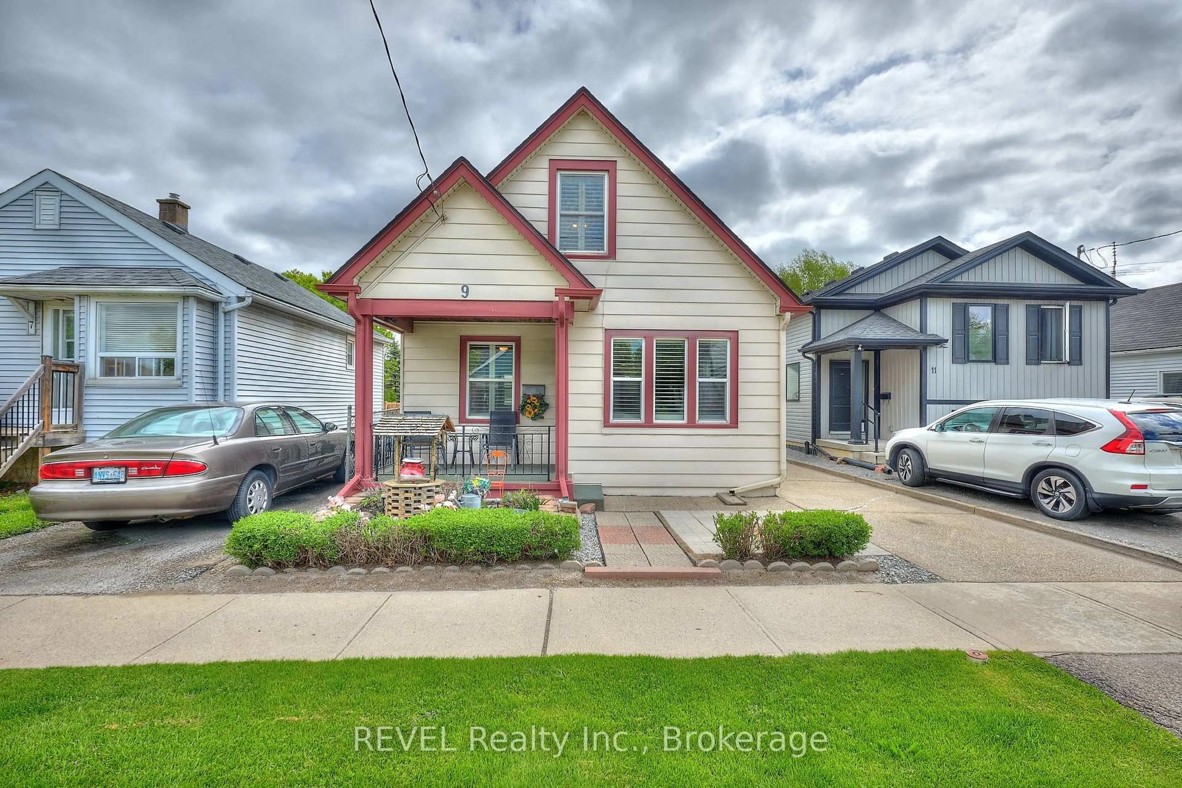 Unknown for 9 Edith St, St. Catharines Ontario L2S 2P6