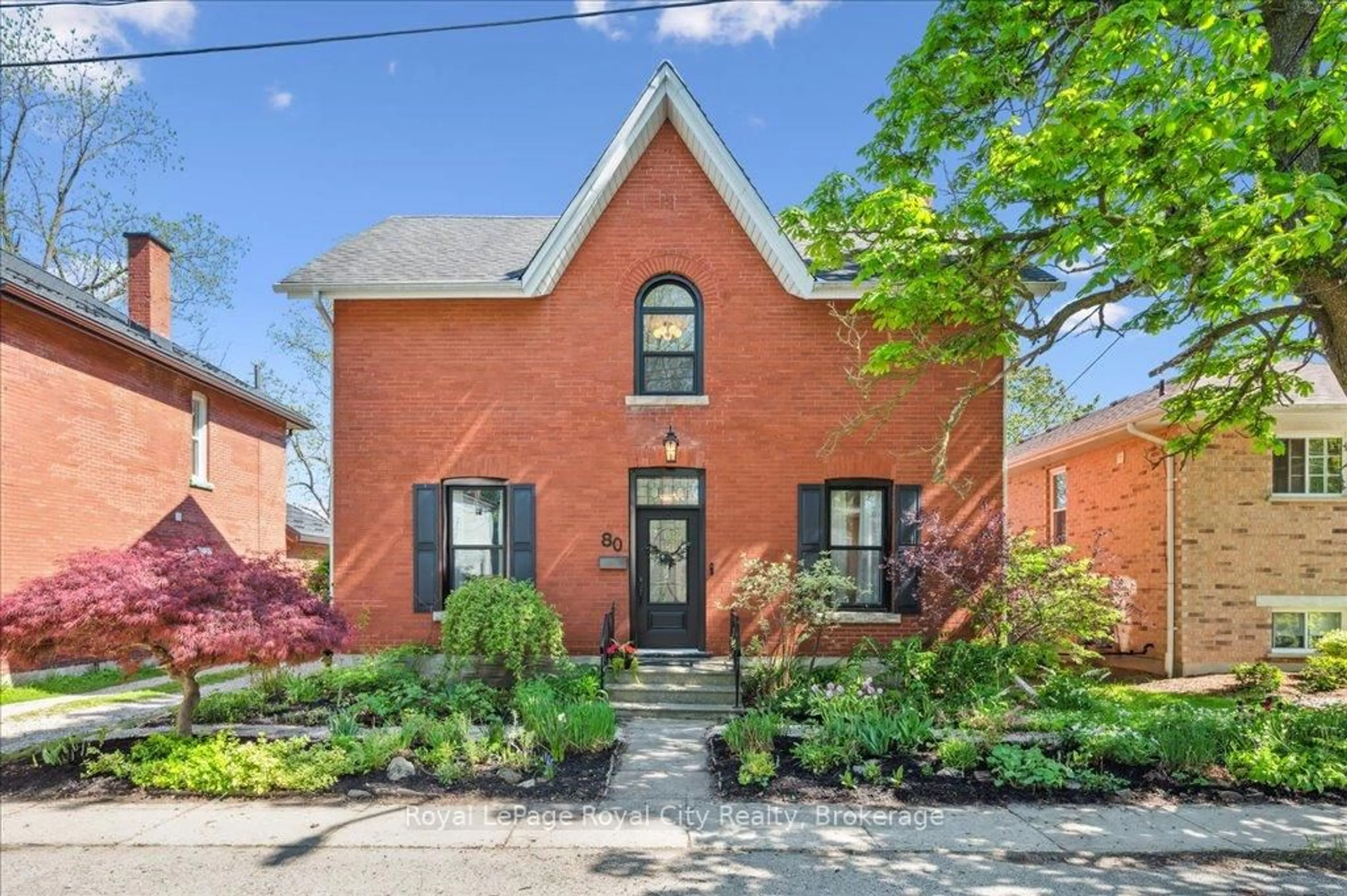 Home with brick exterior material, street for 80 Kent St, Guelph Ontario N1H 3B8
