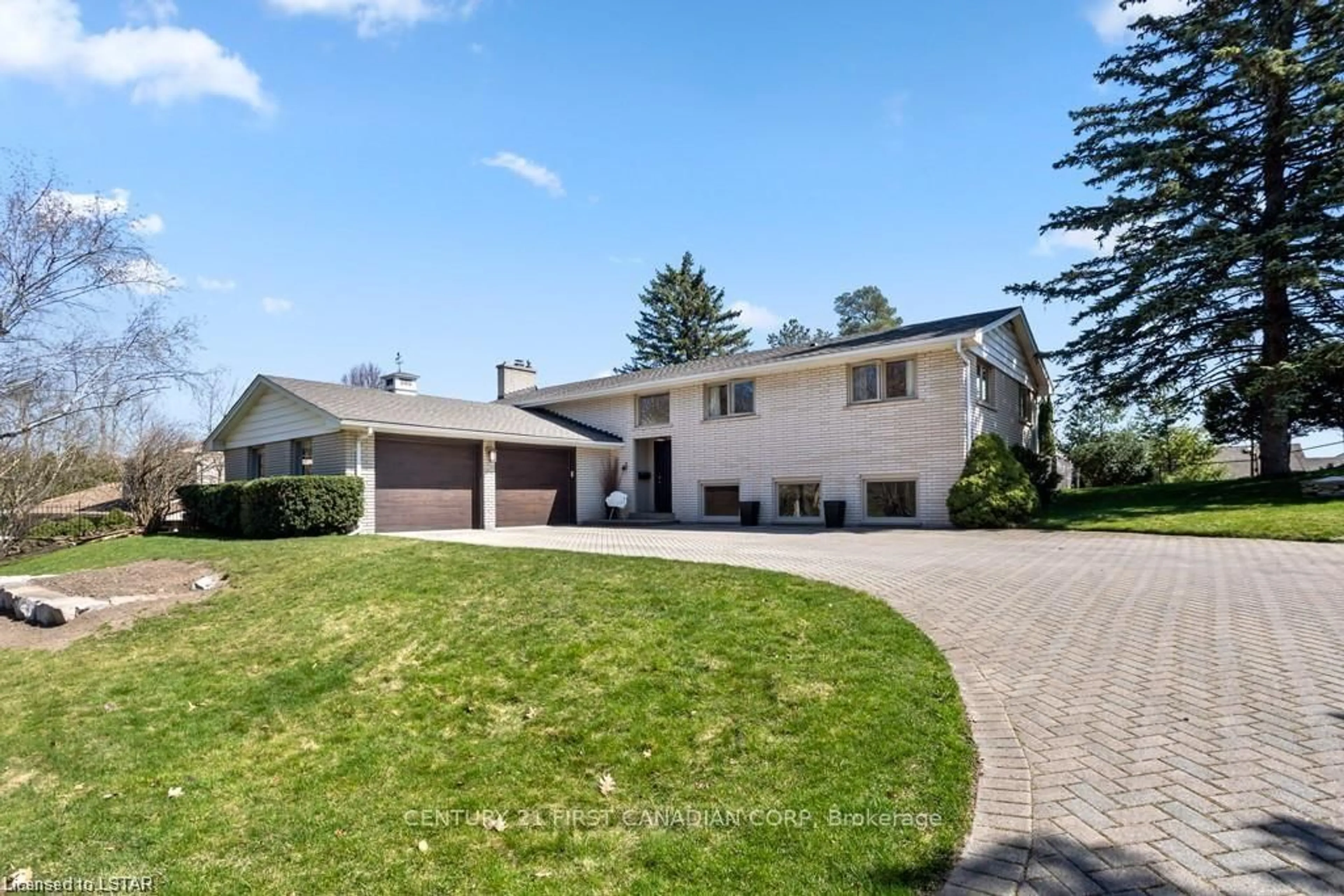 Unknown for 688 Westmount Hills Dr, London South Ontario N6K 1B2