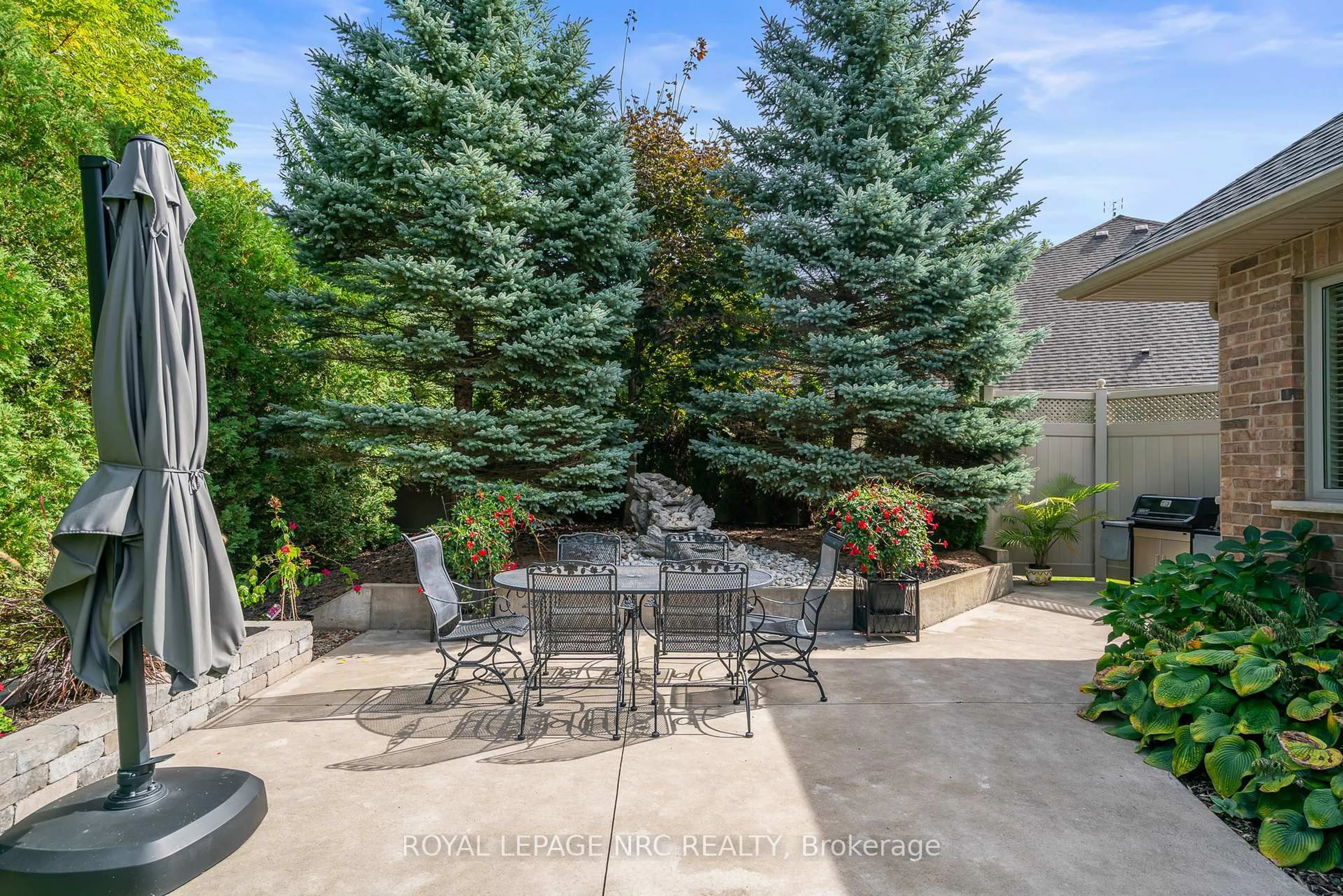 Patio, street for 7 Brondi's Lane, Pelham Ontario L0S 1E5