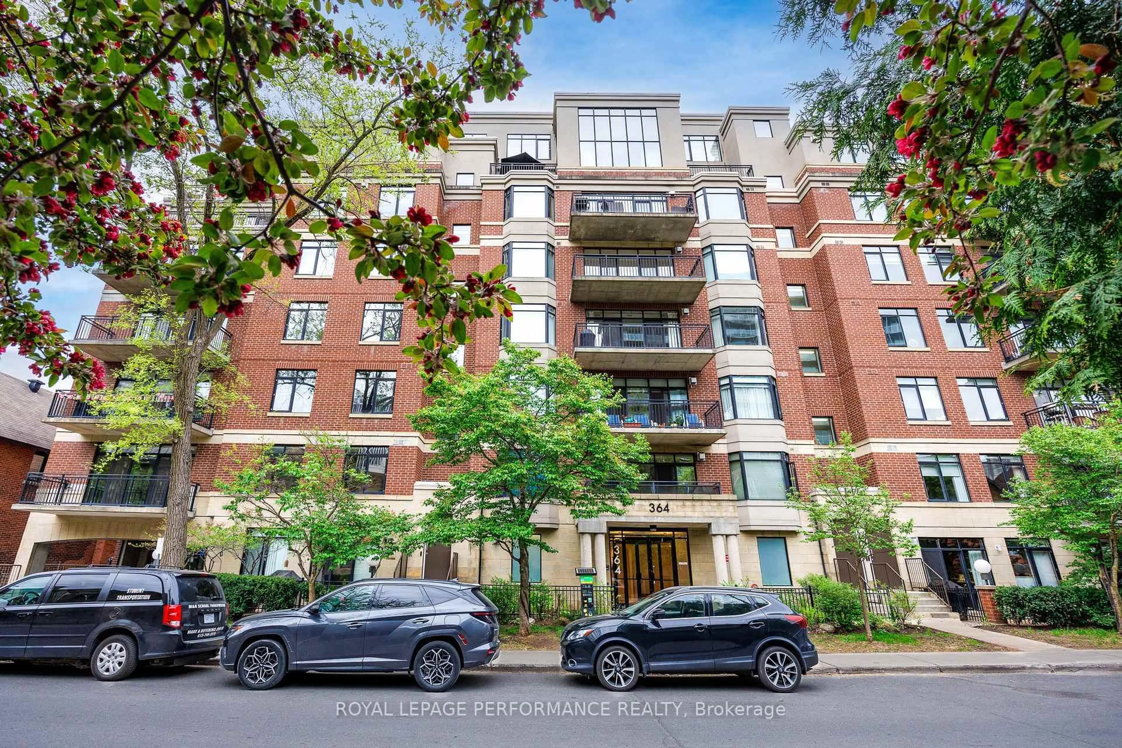 Unknown for 364 Cooper St #PH4, Ottawa Ontario K2P 2P3