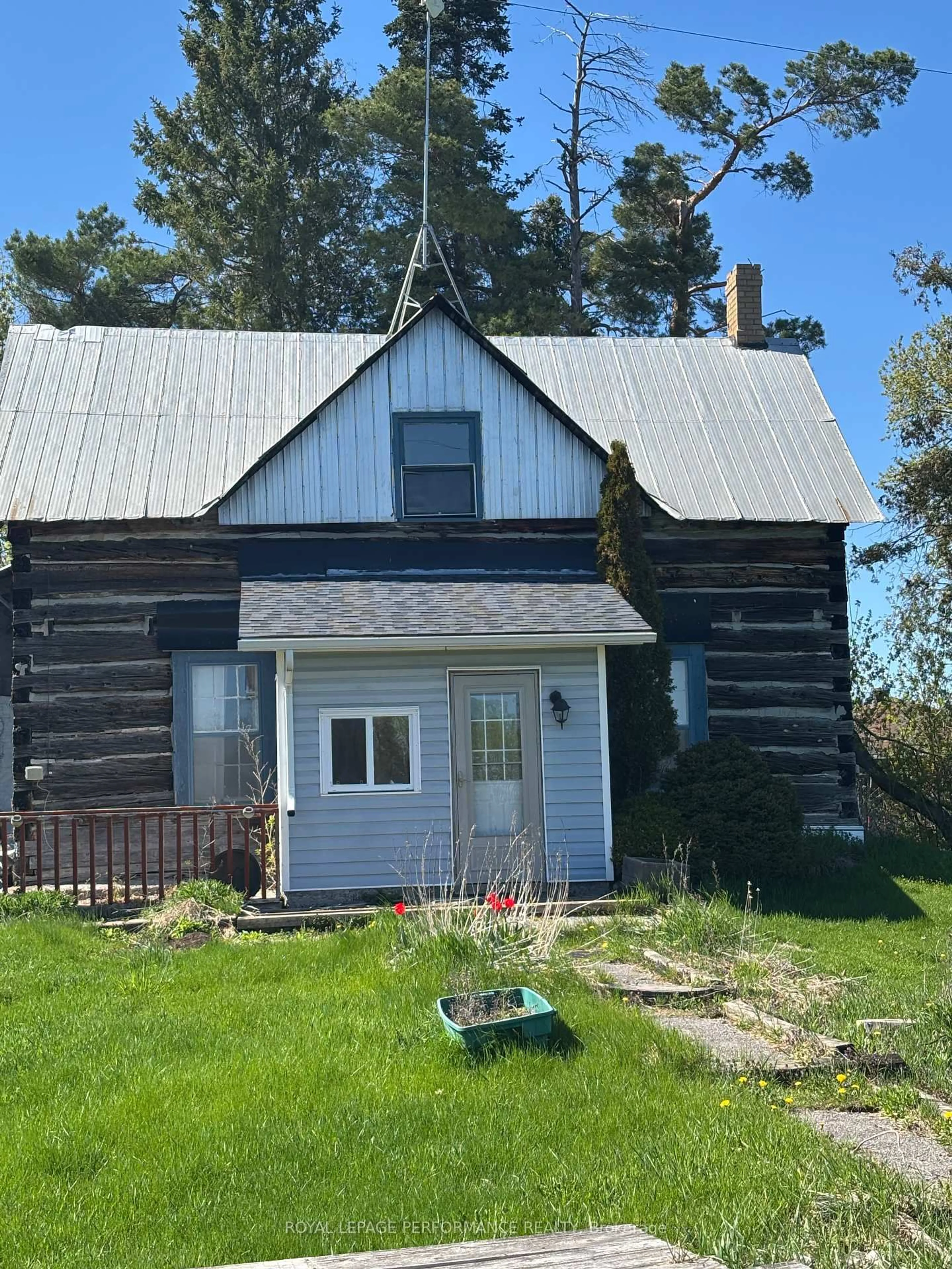 A pic from outside/outdoor area/front of a property/back of a property/a pic from drone, building for 1540 Dwyer Hill Rd, Ashton Ontario K0A 1B0